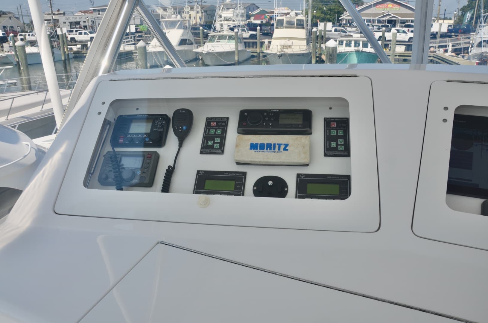 Viking 52 LET IT RAIN - Helm