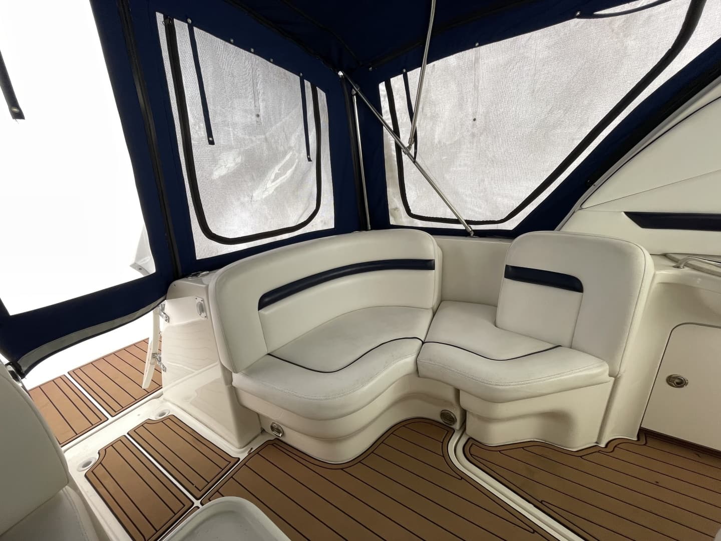 2010 Sea Ray 390 Sundancer