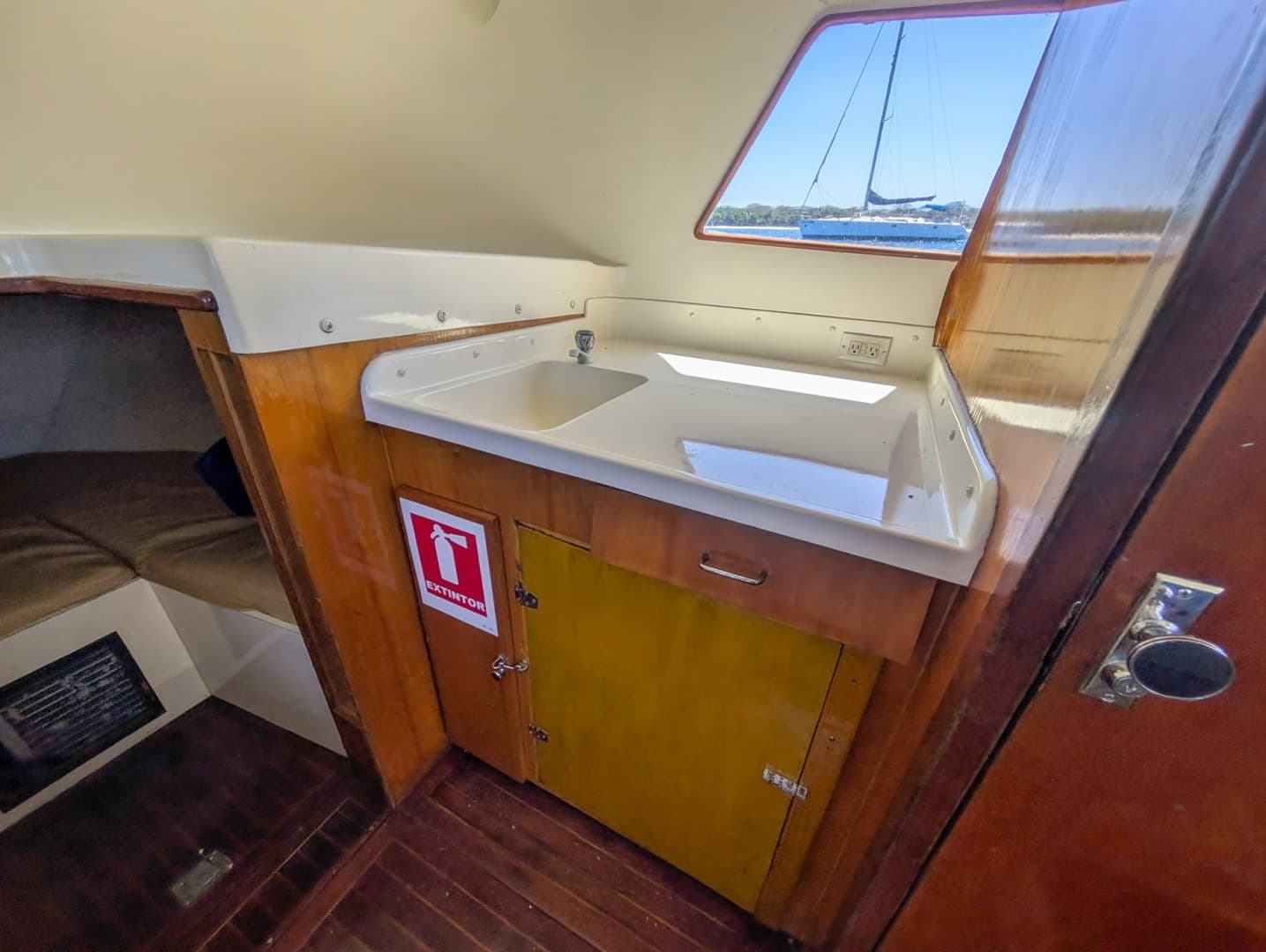 1973 Bertram Sportfisher