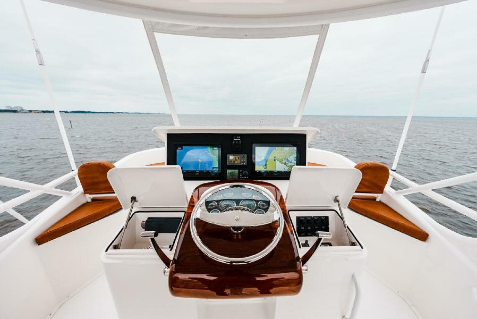 2008 Viking 68 Skybridge LIQUID APPLE  Skybridge