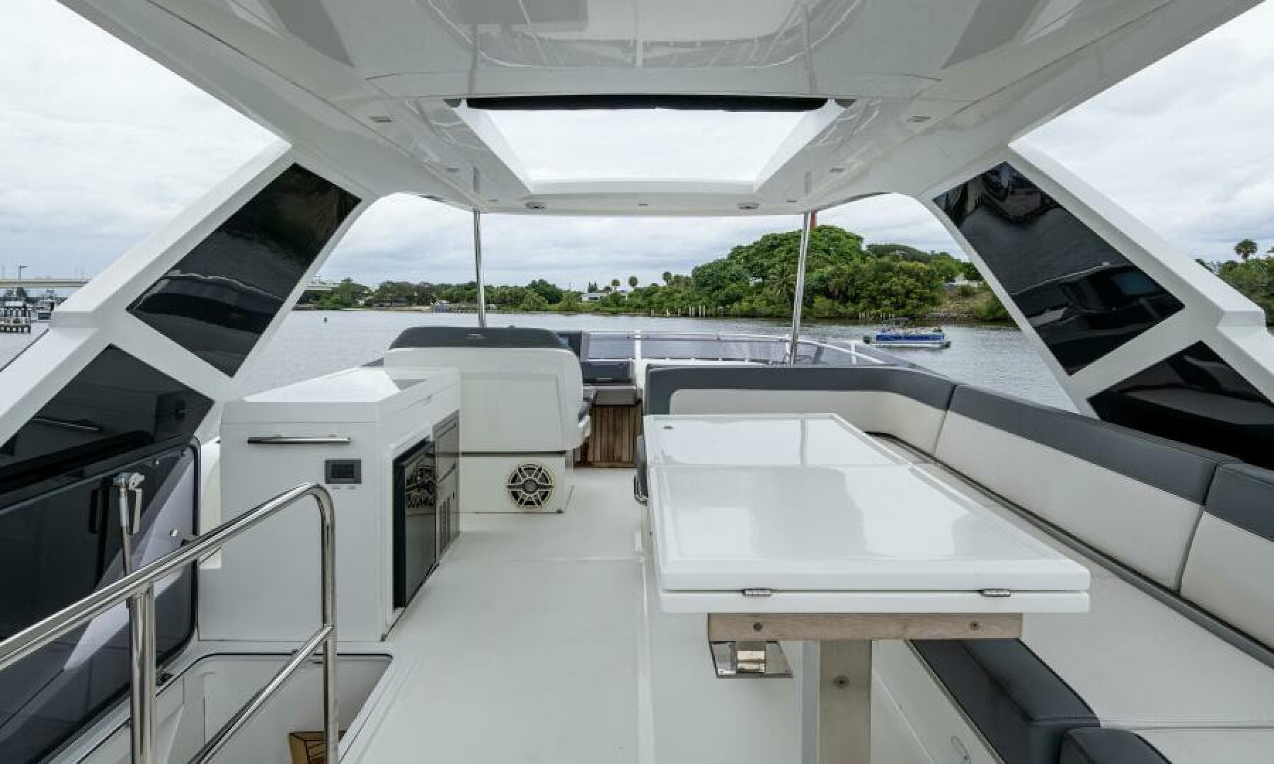2020 Galeon 550 Fly