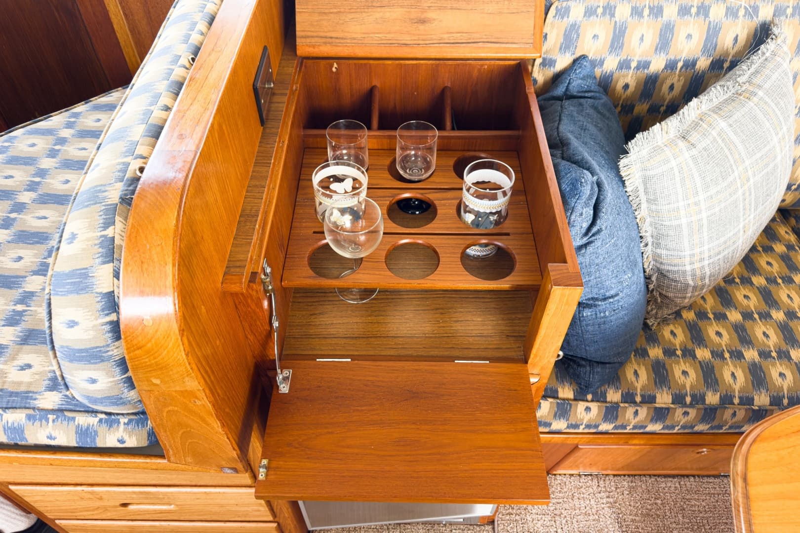 1987 Grand Banks 47 motoryacht