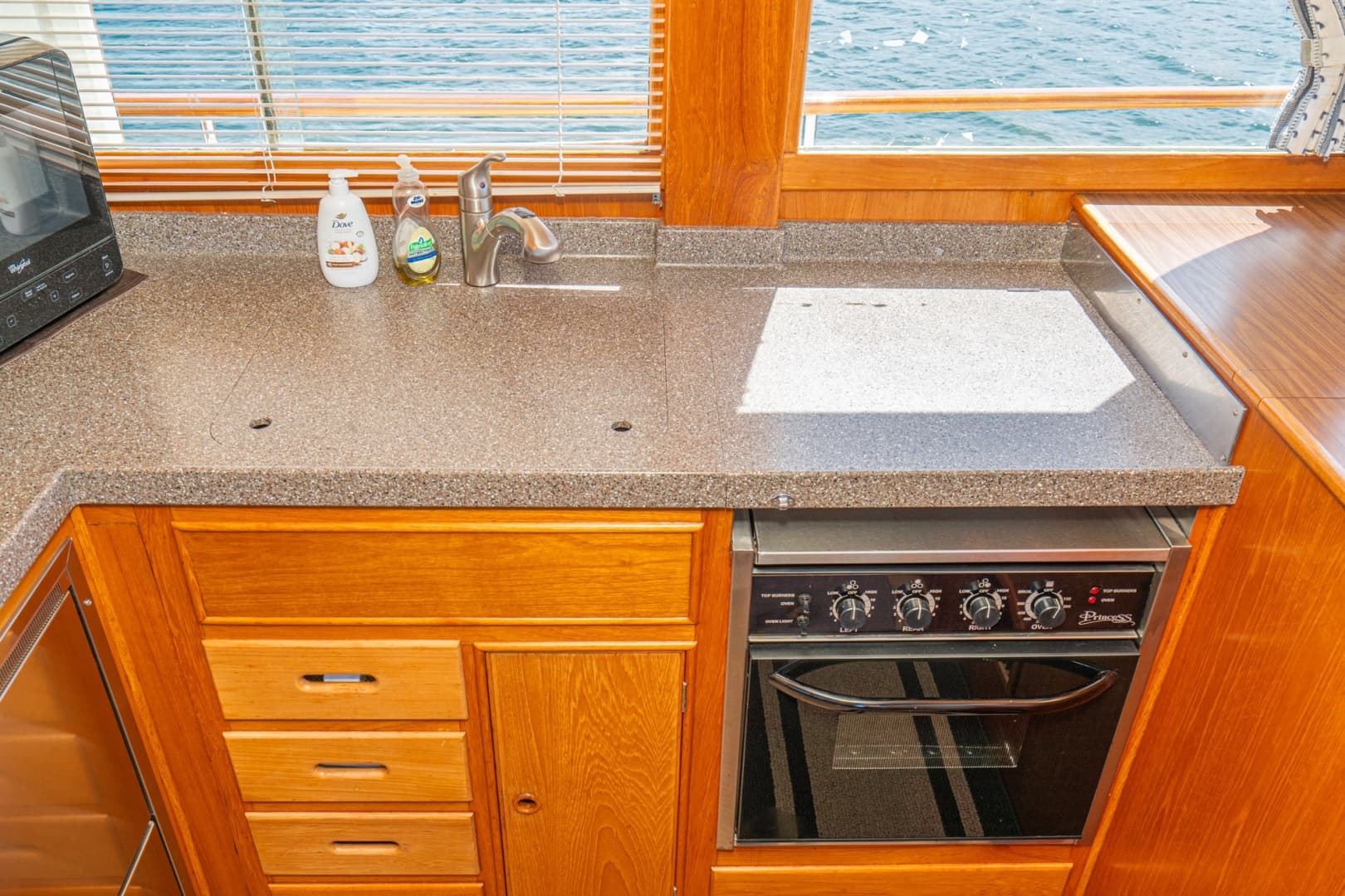 1987 Grand Banks 47 motoryacht