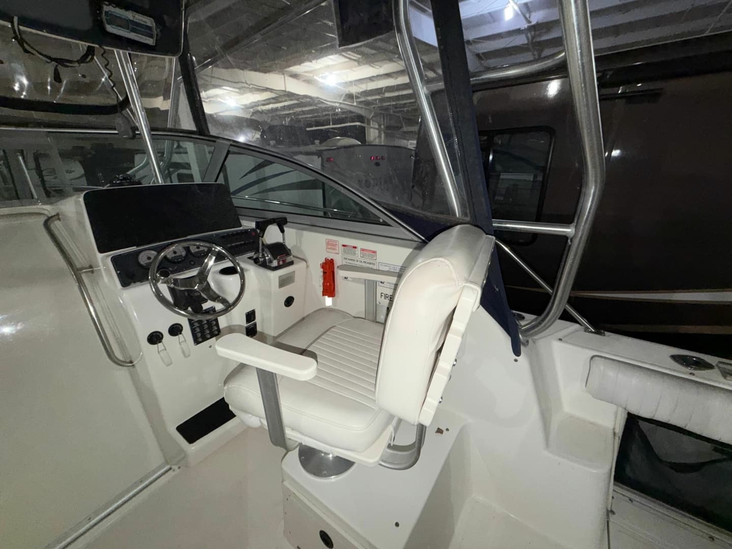 2001 Boston Whaler 2600 Conquest
