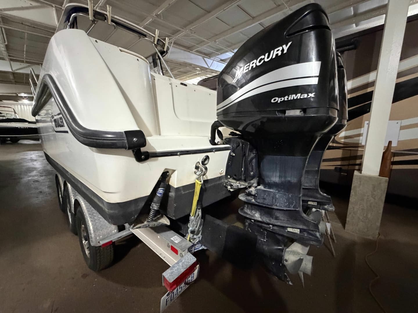 2001 Boston Whaler 2600 Conquest