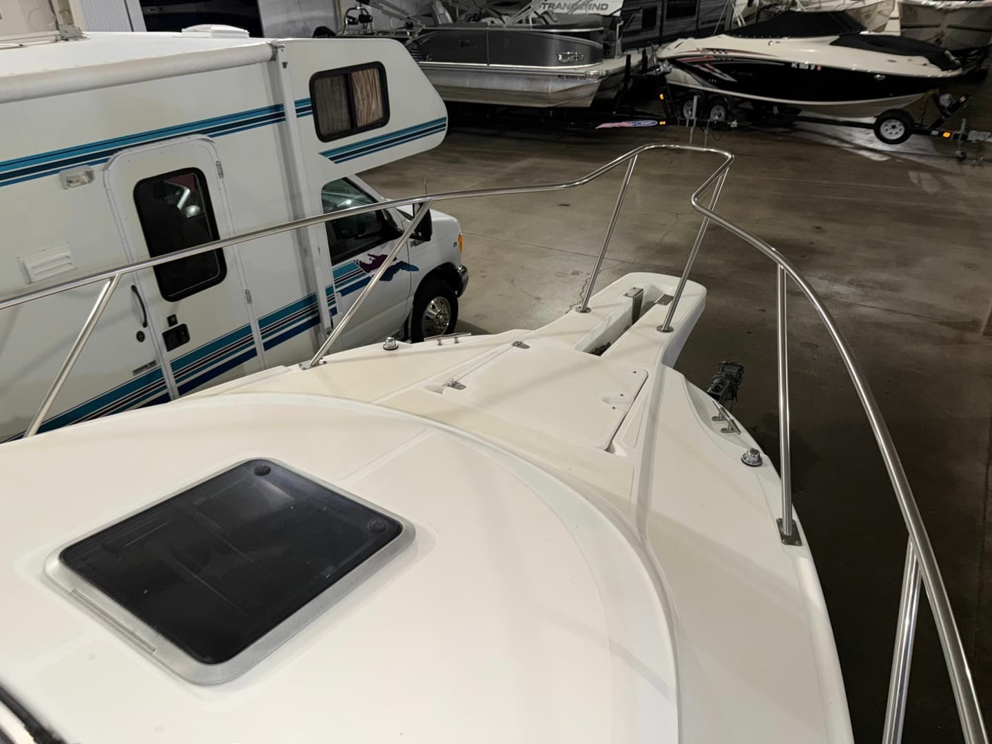 2001 Boston Whaler 2600 Conquest