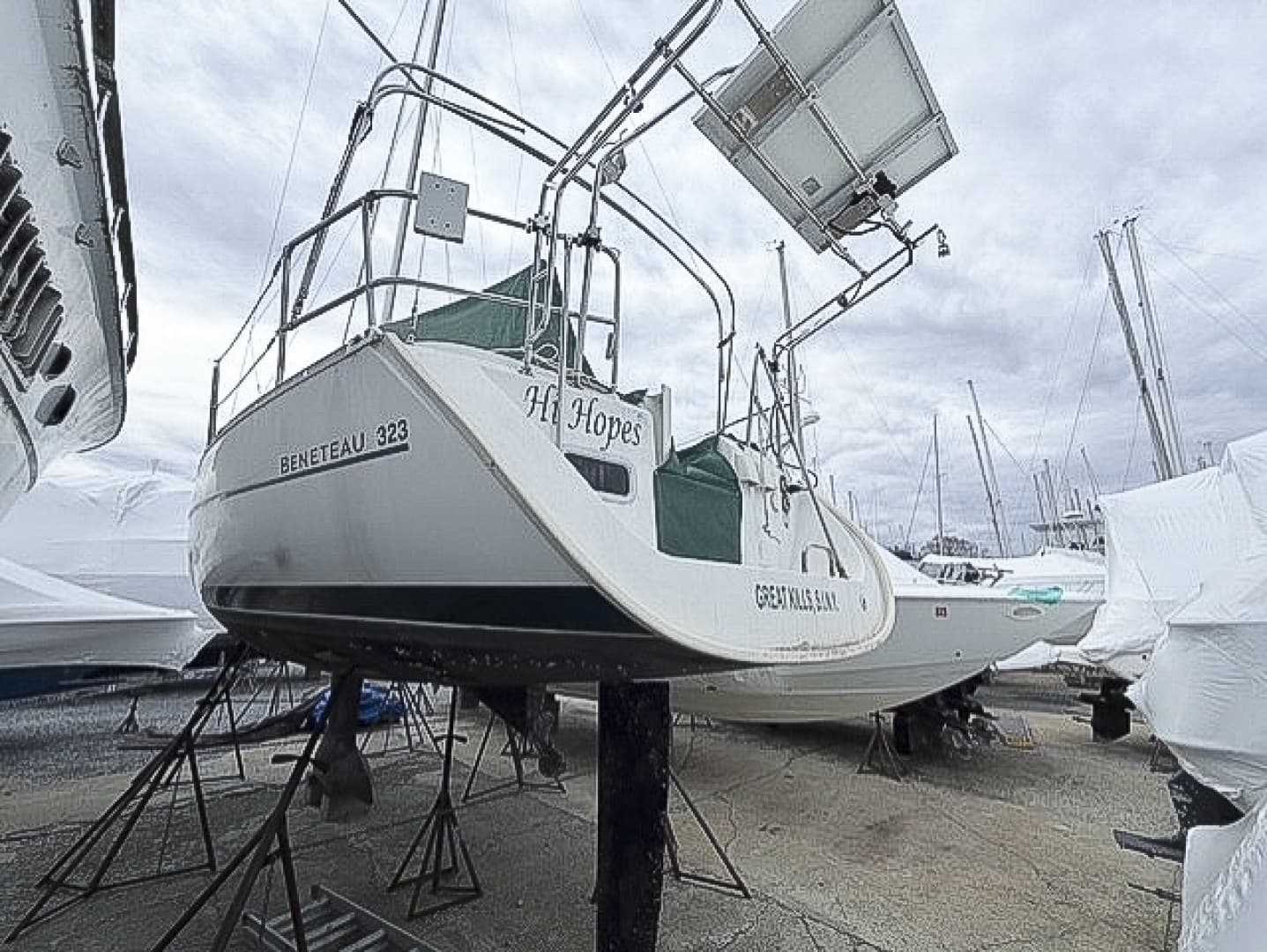 2005 Beneteau 323