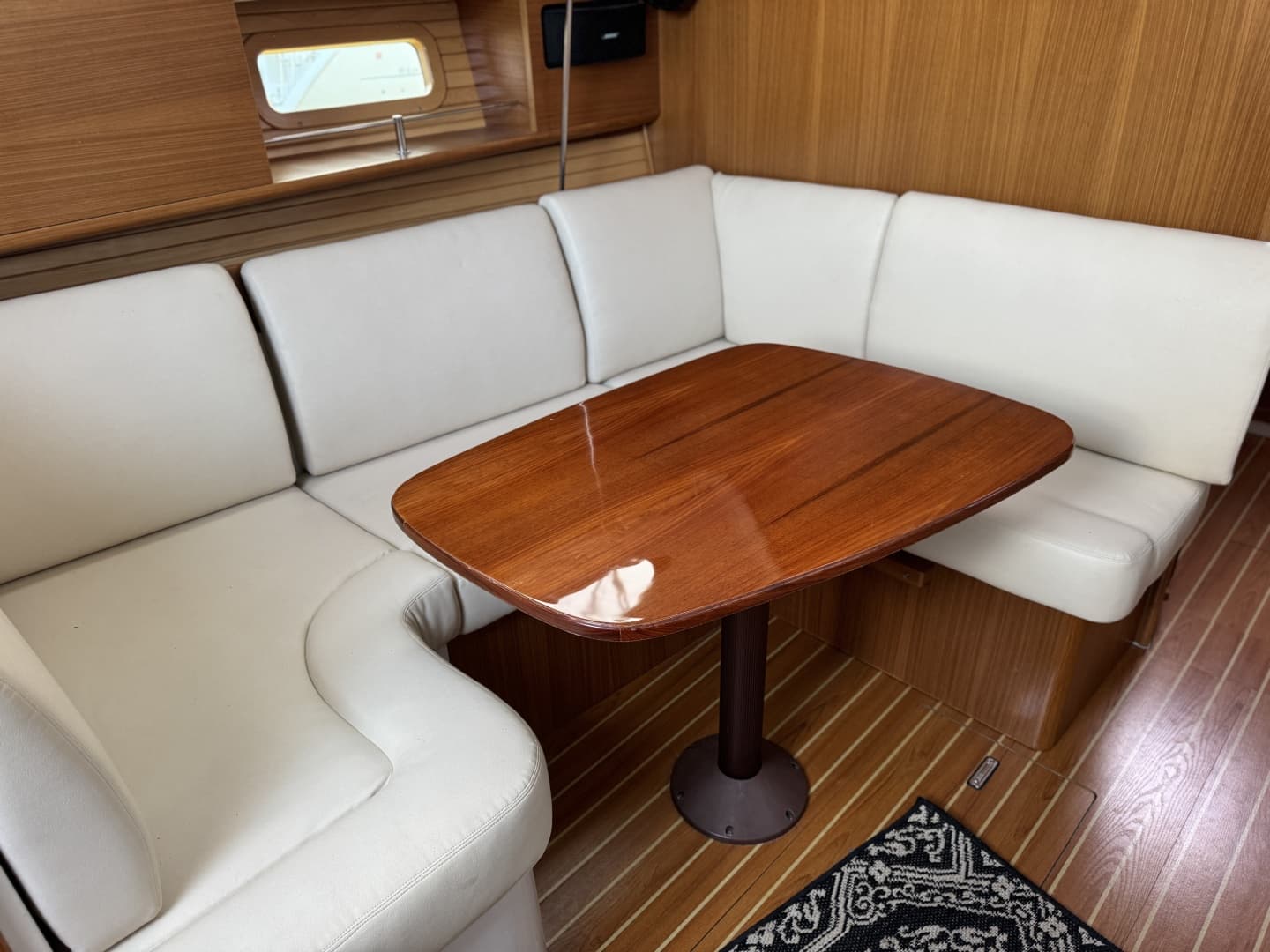 2019 Catalina 315