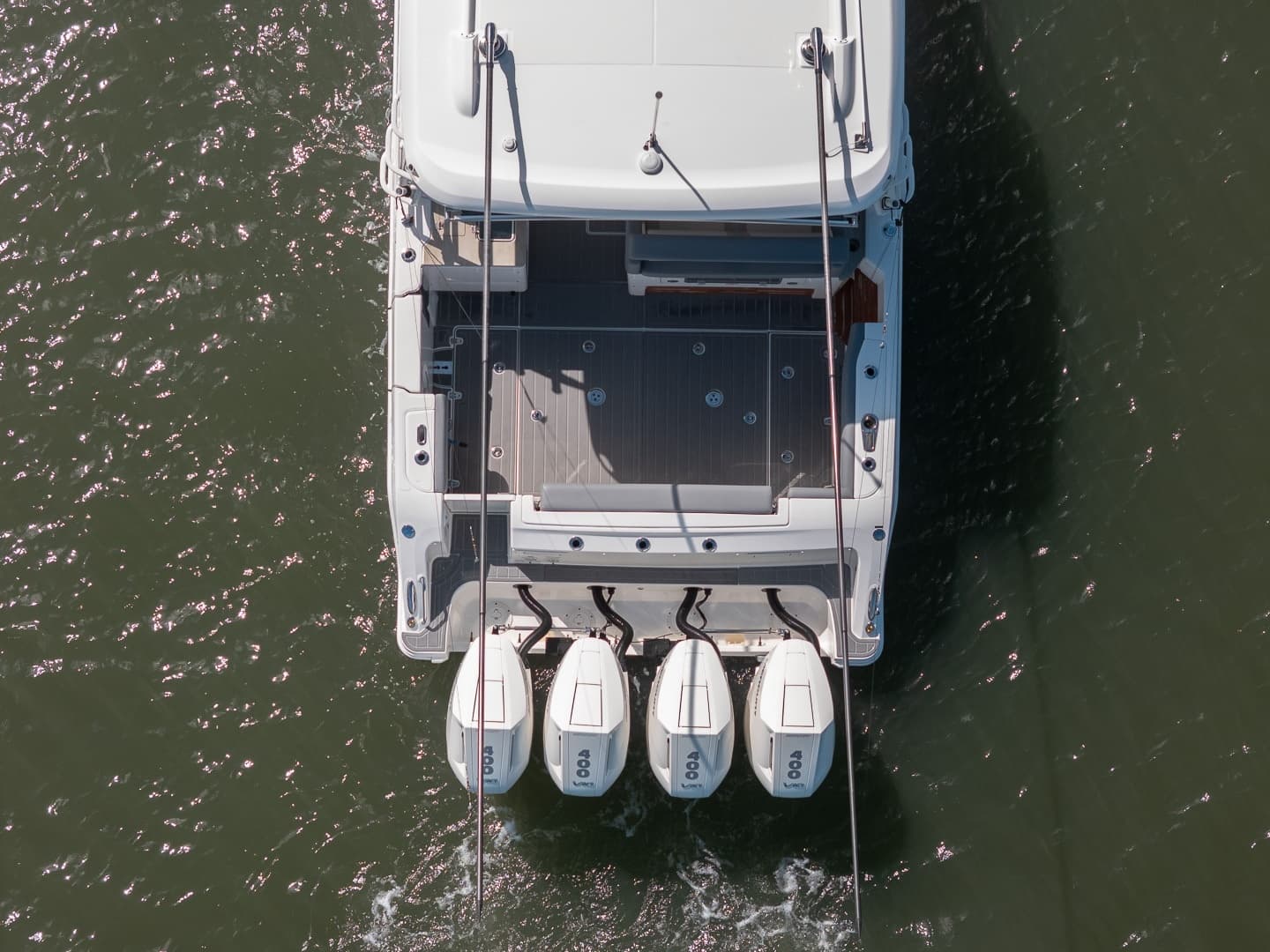 Boston Whaler 380 Realm -