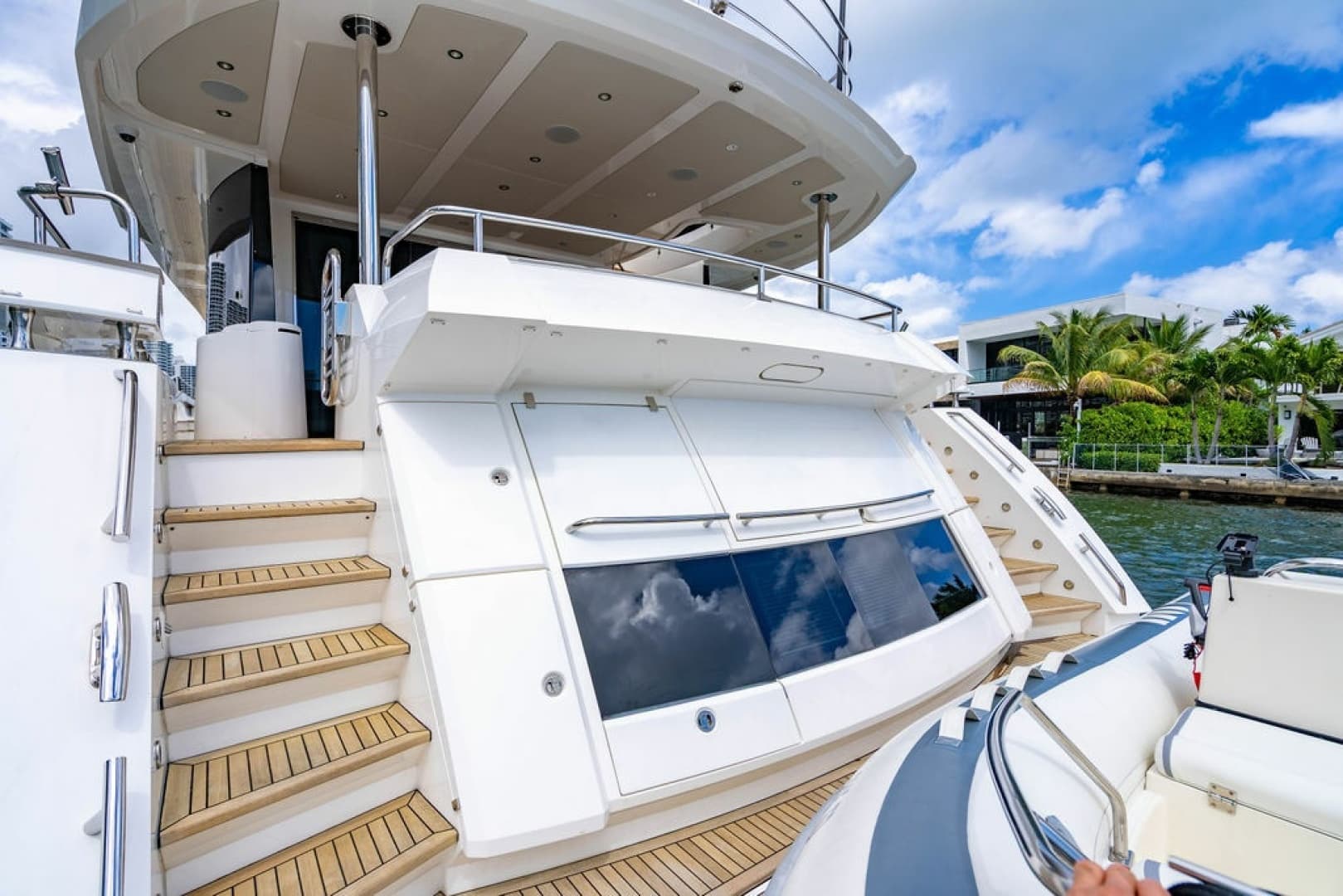 2019 Sunseeker 95 Motor Yacht