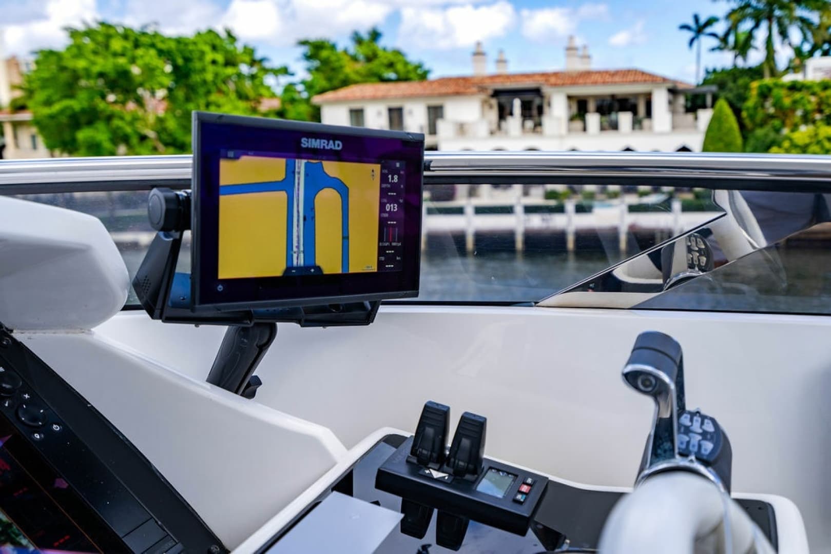 2019 Sunseeker 95 Motor Yacht