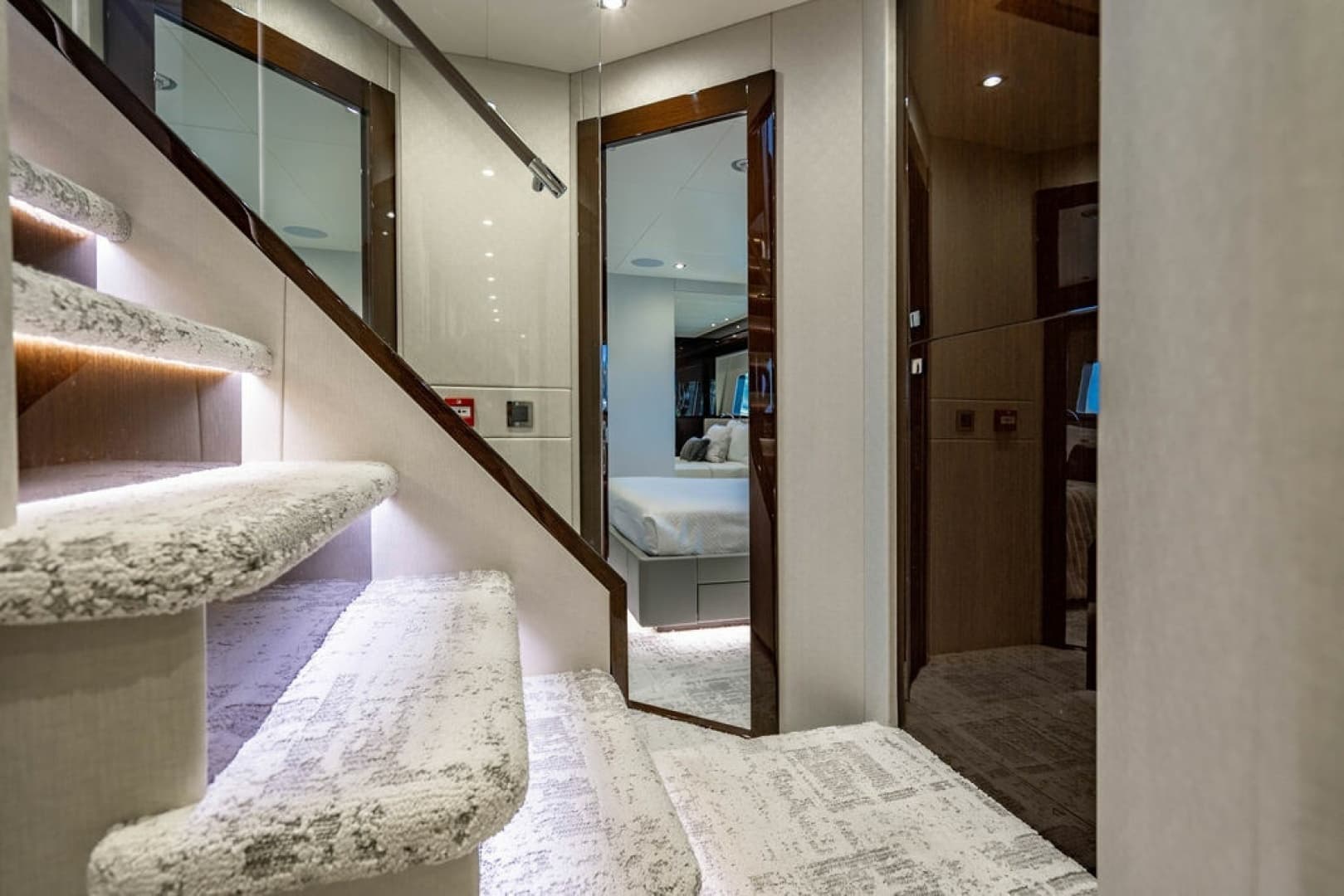 2019 Sunseeker 95 Motor Yacht