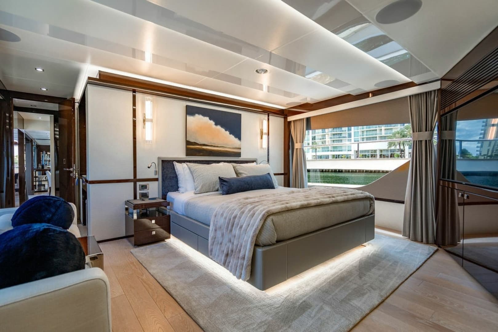 2019 Sunseeker 95 Motor Yacht