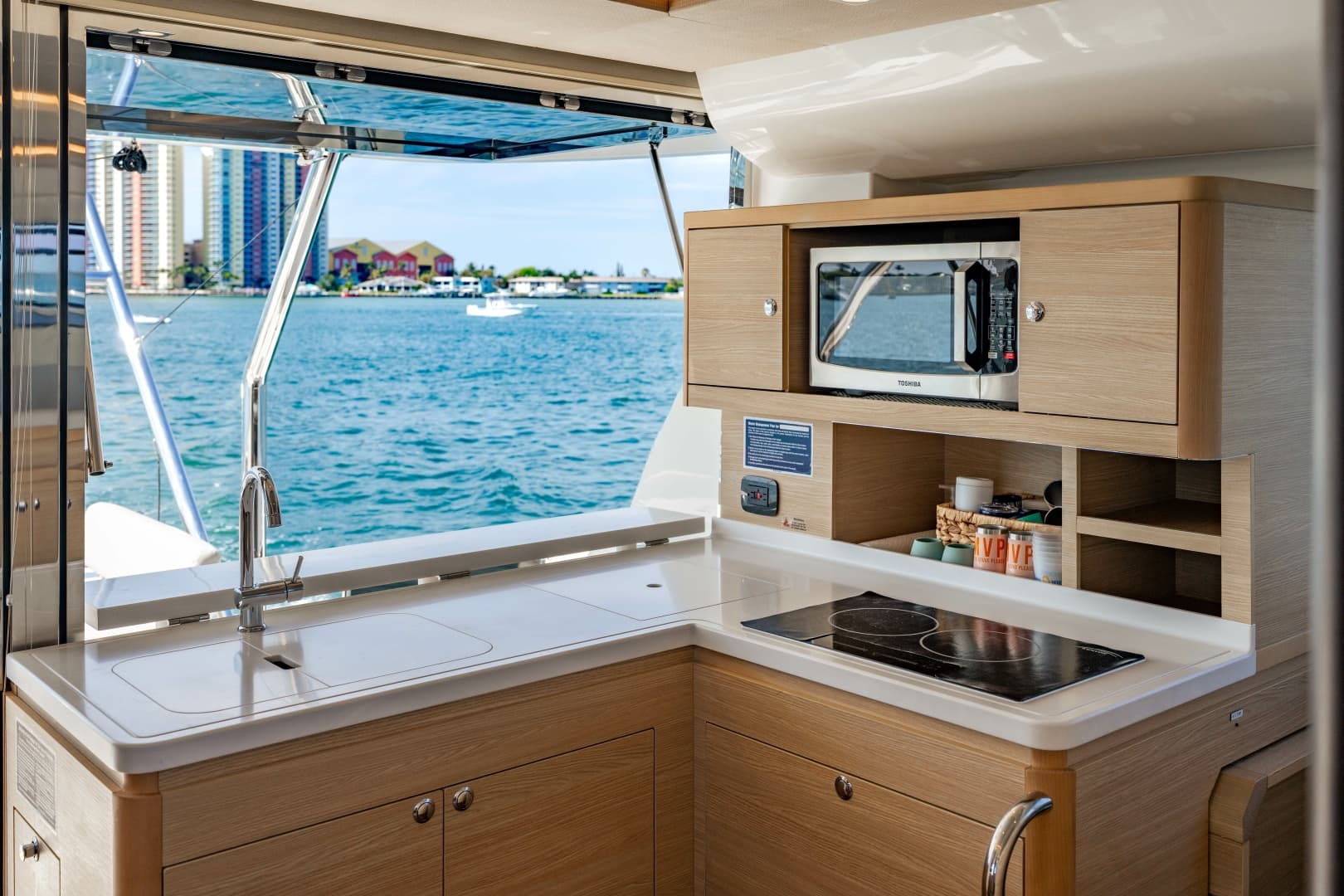 2024 Aquila 44 Yacht