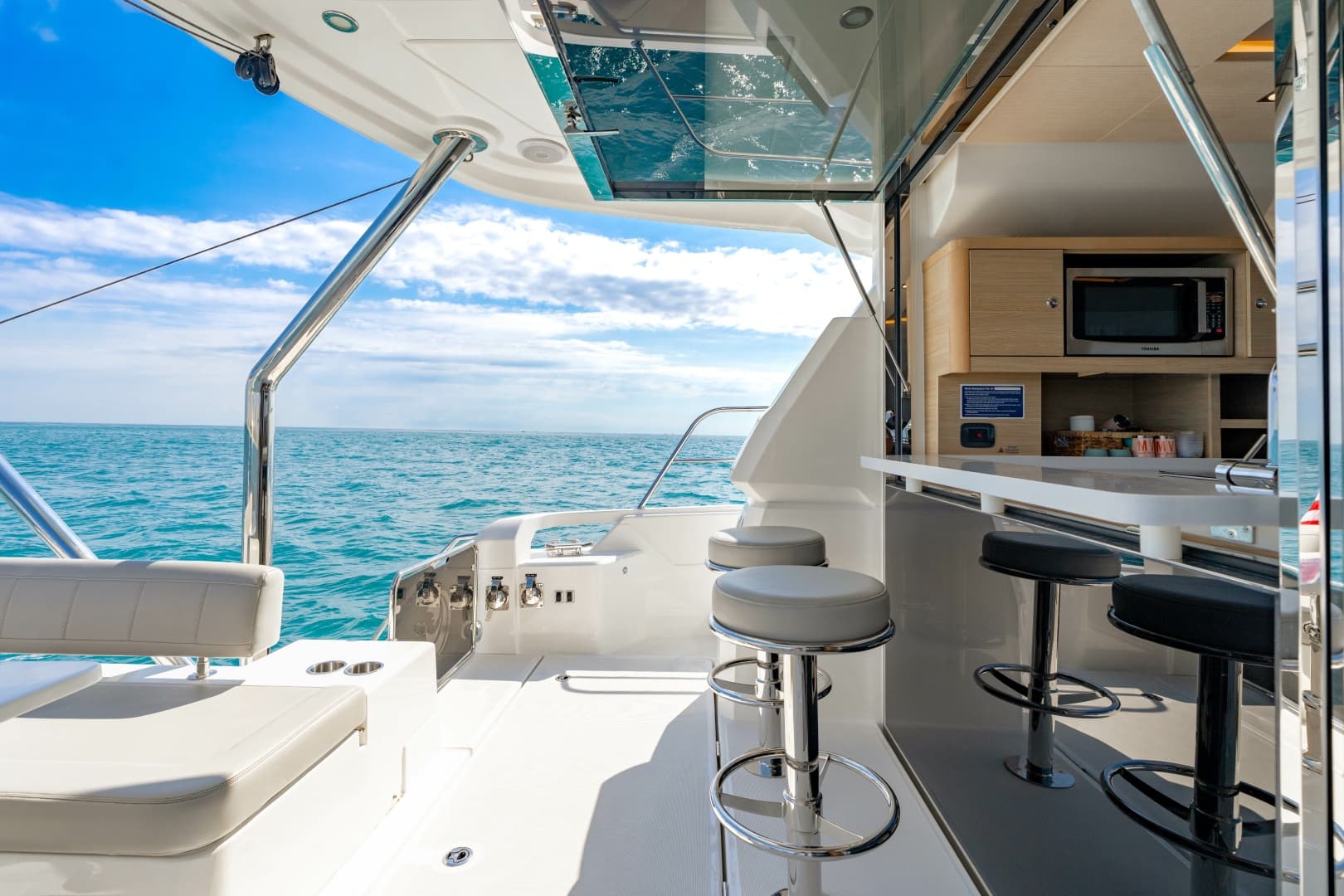 2024 Aquila 44 Yacht