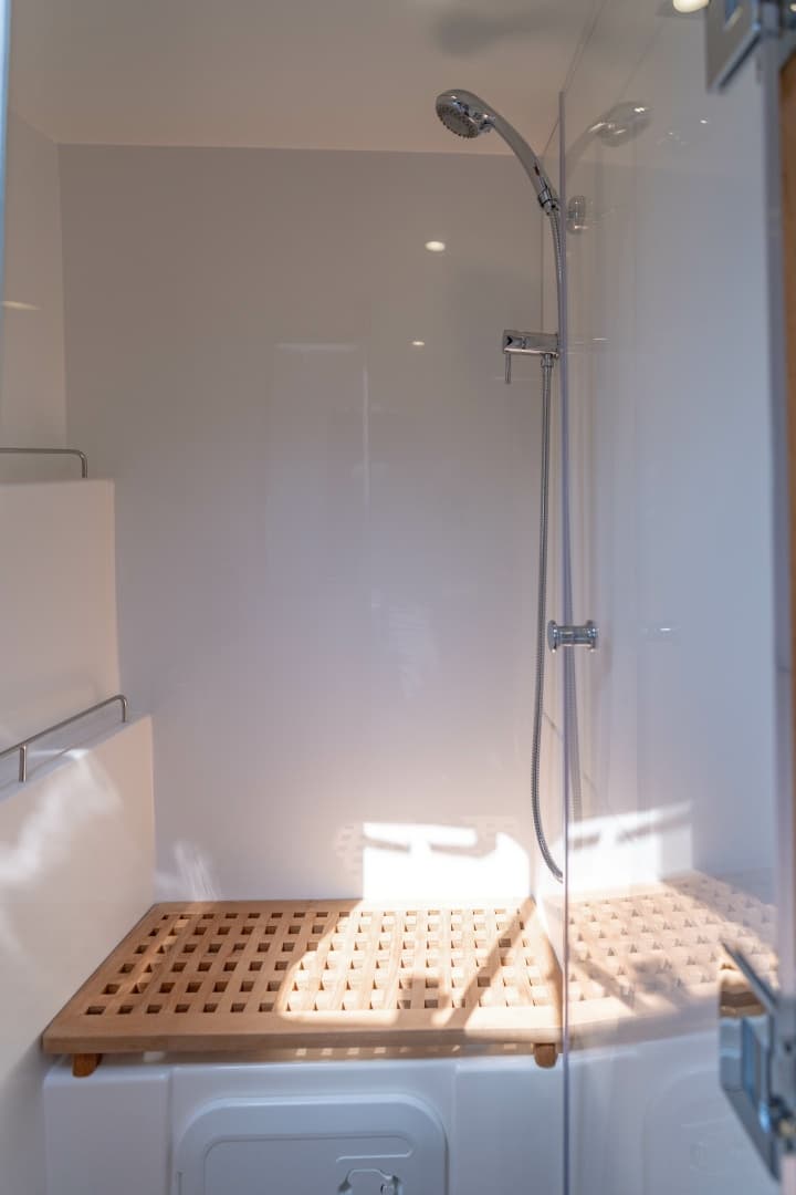 2024 Aquila 44 Yacht