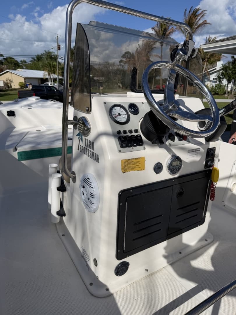 2014 Key West 1720 Sportsman