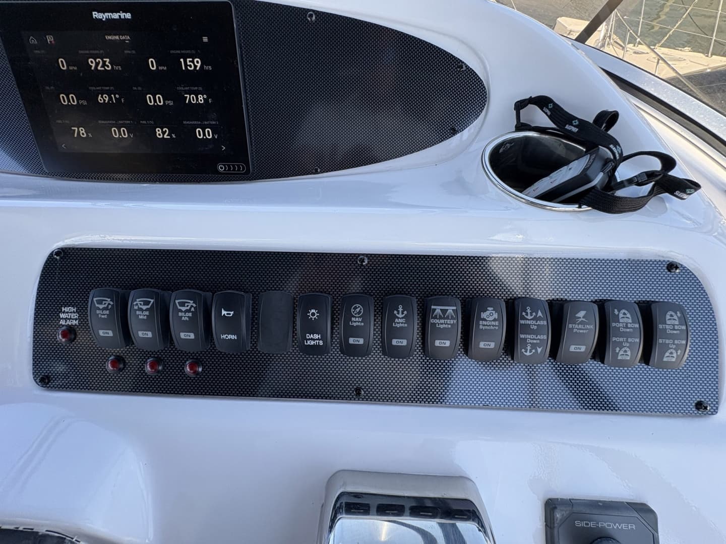 2005 Meridian 411 Sedan