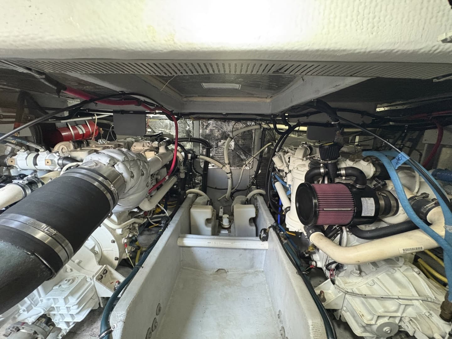 2005 Meridian 411 Sedan