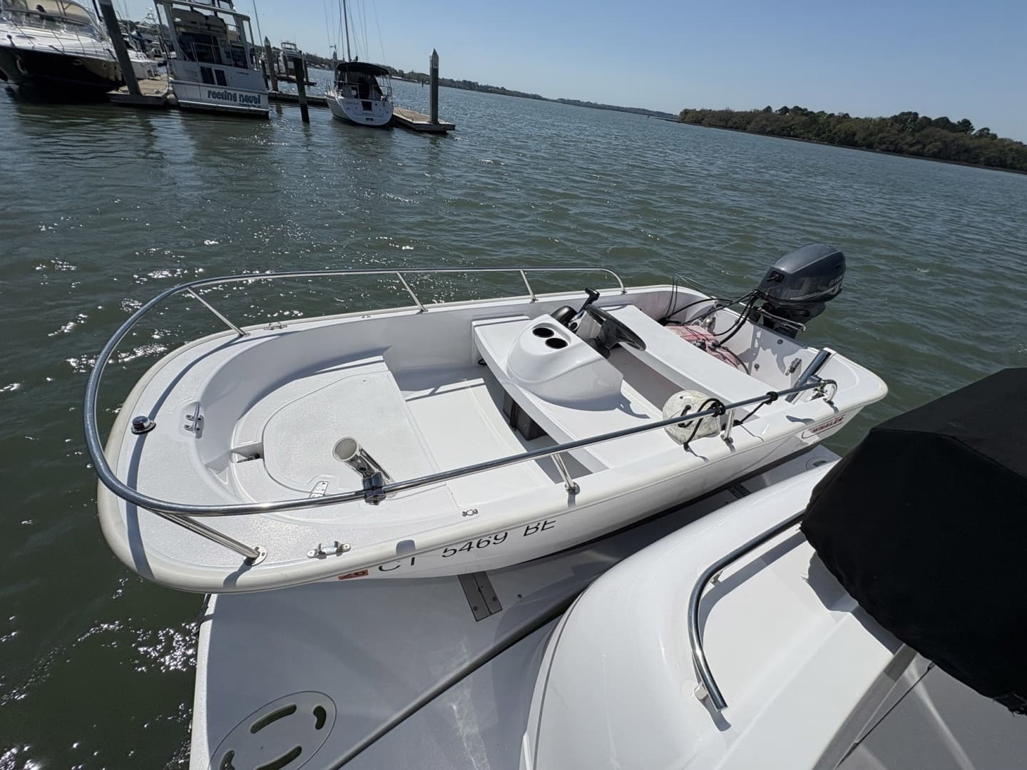 2005 Meridian 411 Sedan