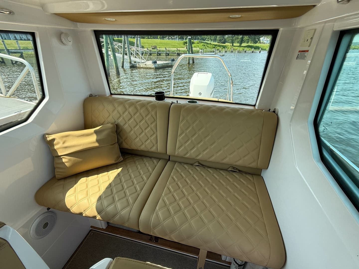2021 Axopar 28 Cabin
