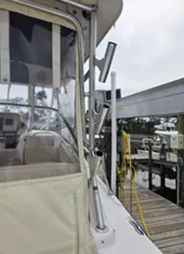 2004 Grady-White Express 330