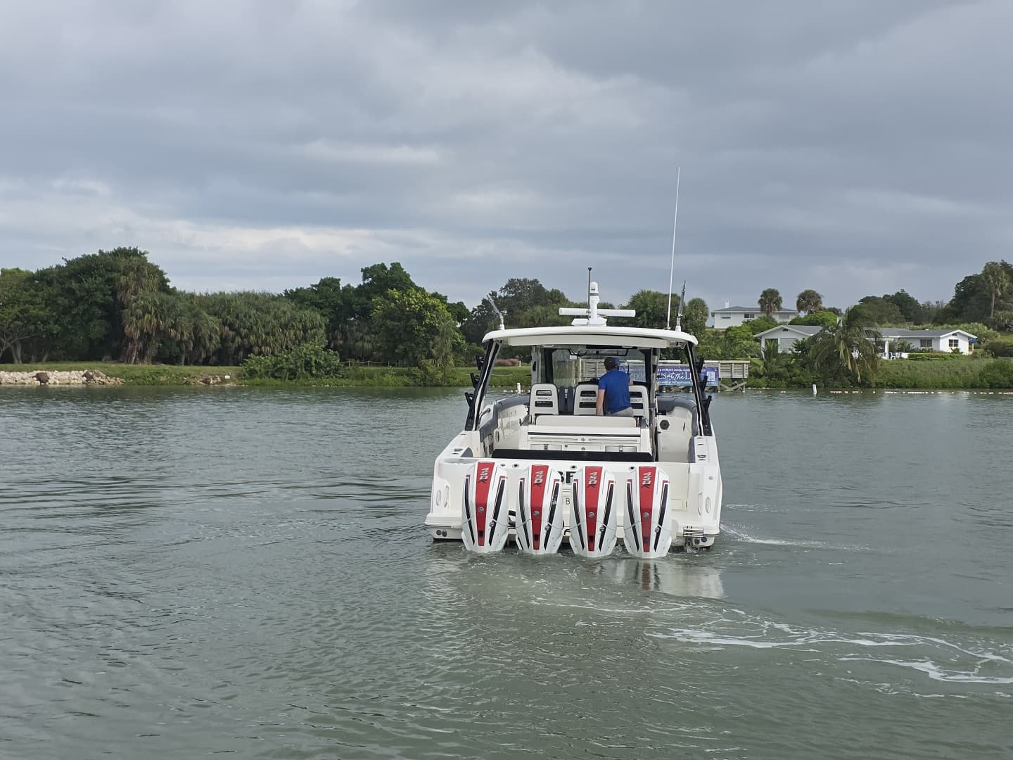 2021 Boston Whaler 420 Outrage BFT- Profile