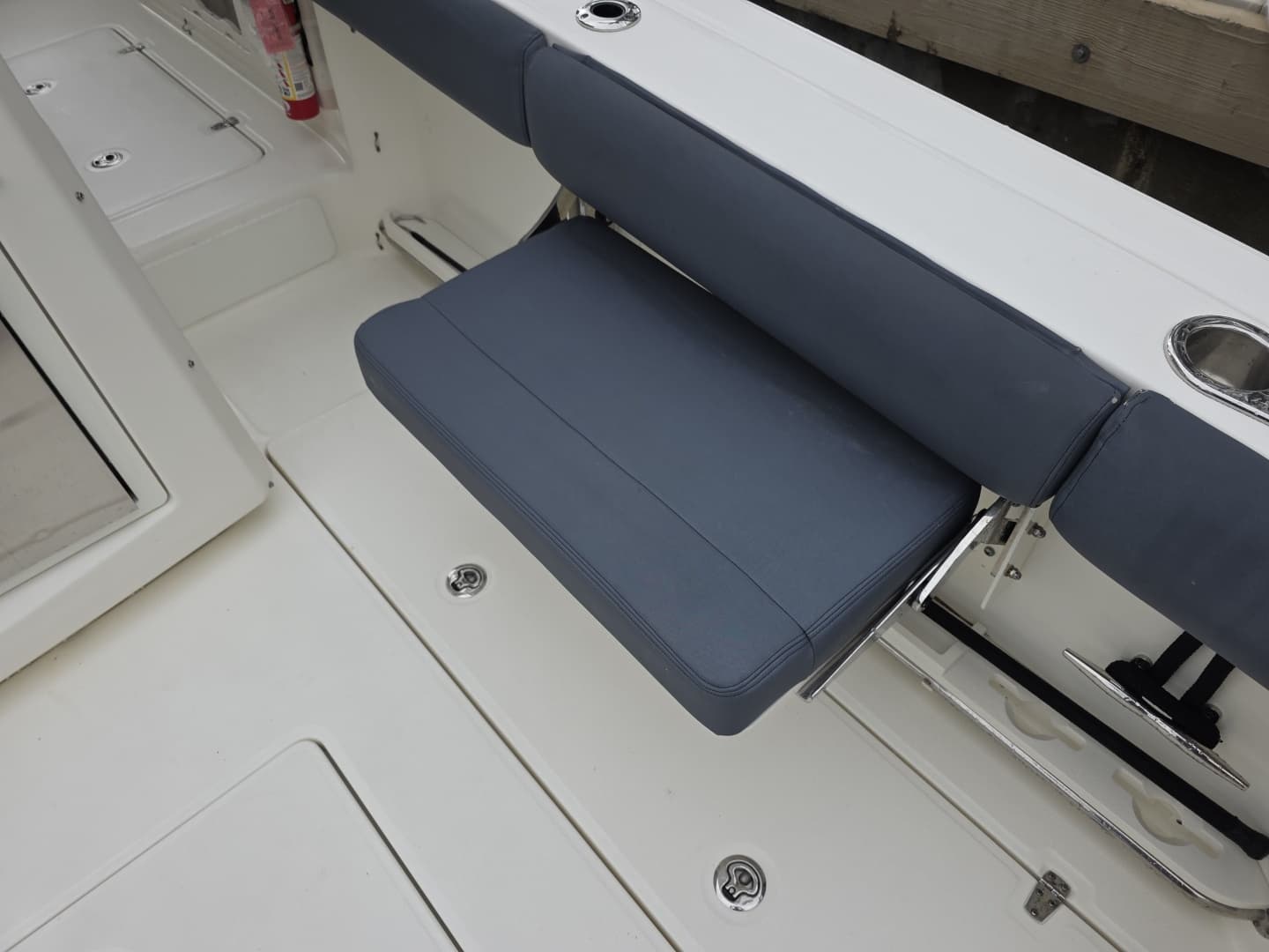 2021 Boston Whaler 420 Outrage BFT-Profile
