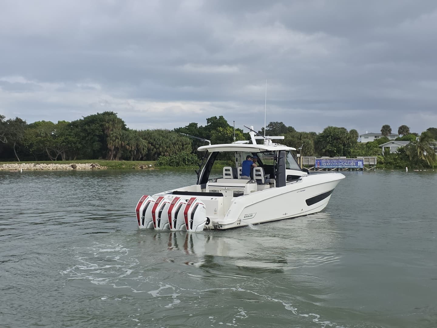 2021 Boston Whaler 420 Outrage BFT- Profile