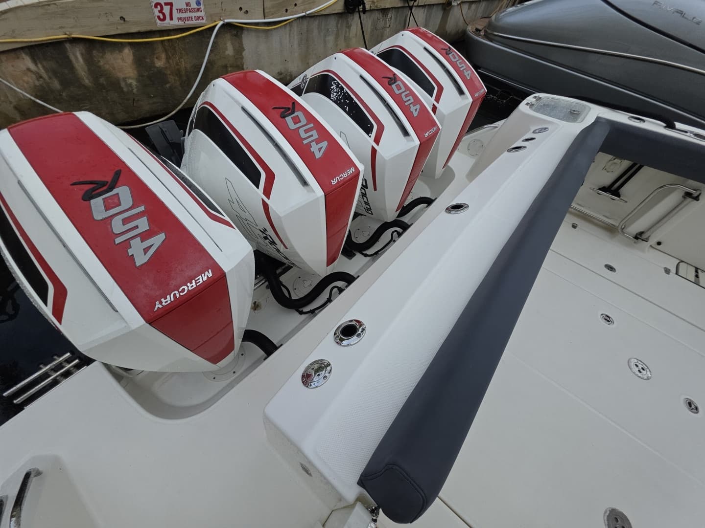 2021 Boston Whaler 420 Outrage BFT-Profile