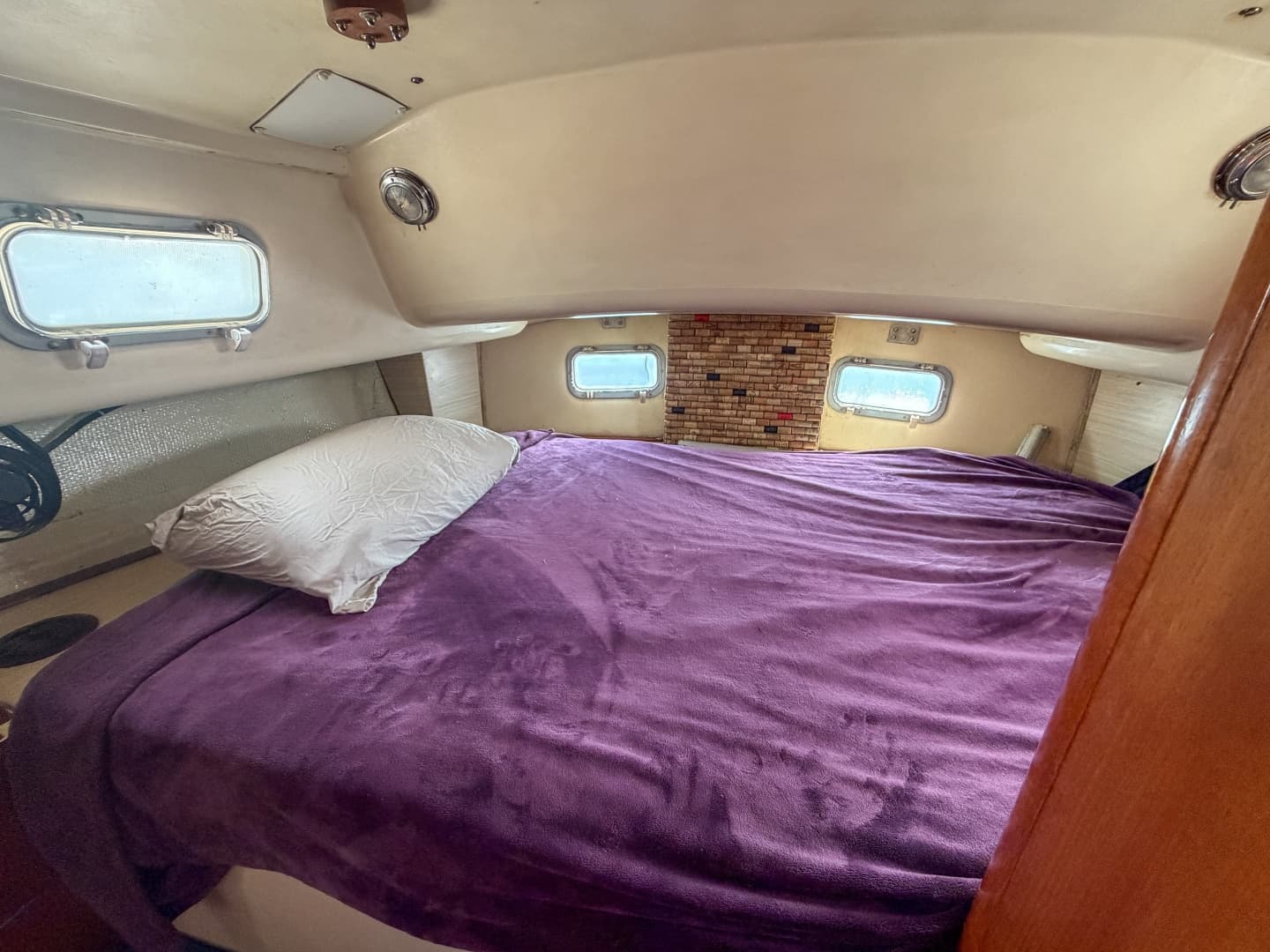 1984 Pearson 385