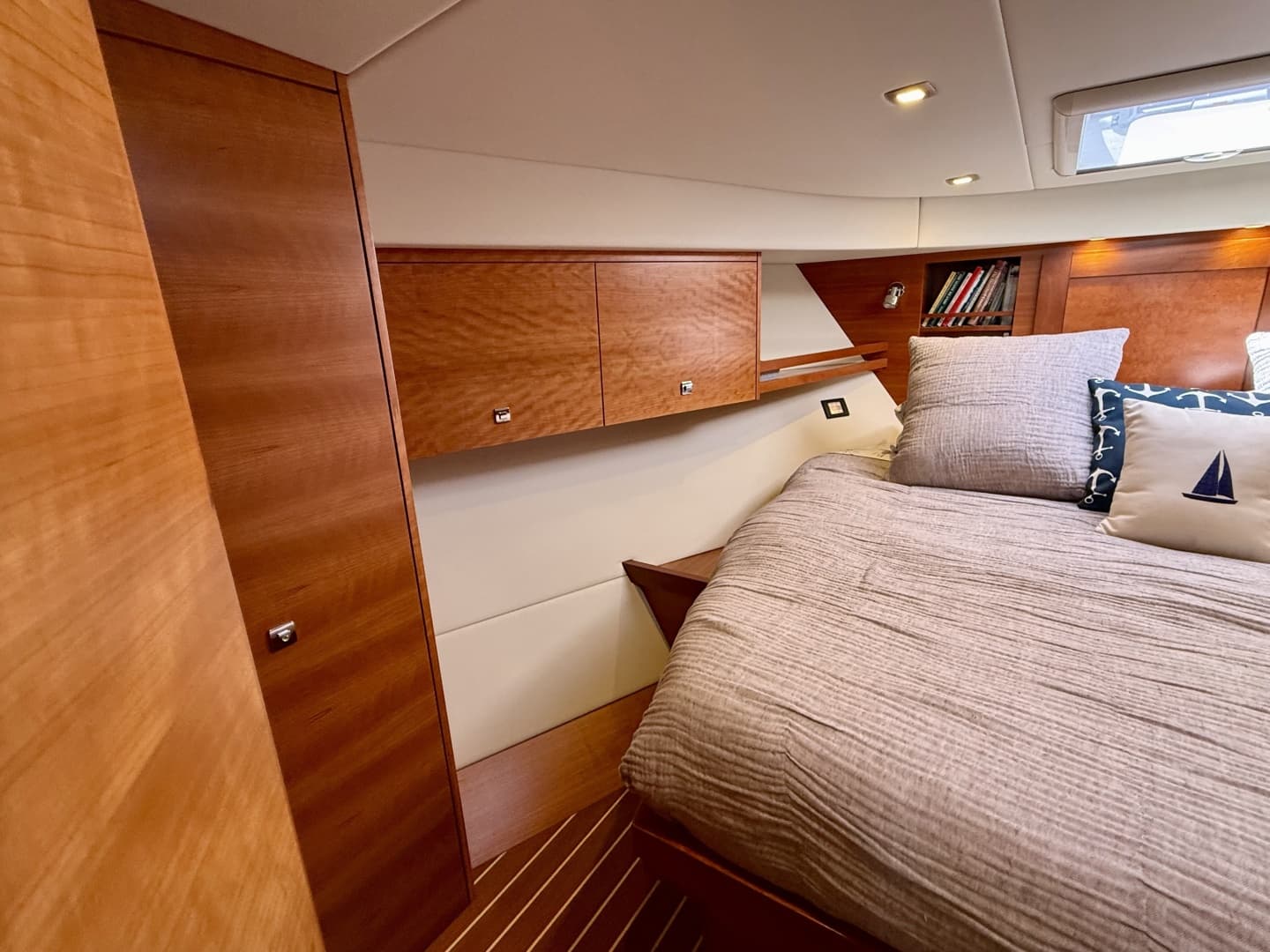 2015 Coastal Craft 45-IPS