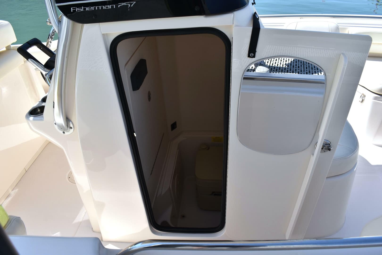 2017 Grady-White Fisherman 257