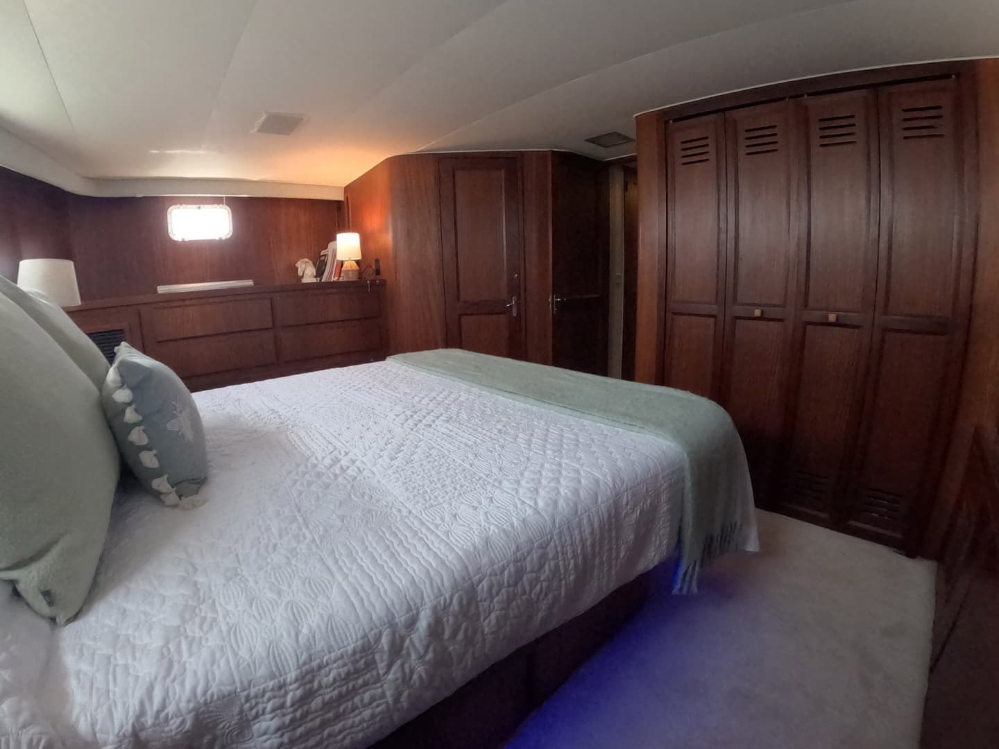 1987 Hatteras Motor Yacht