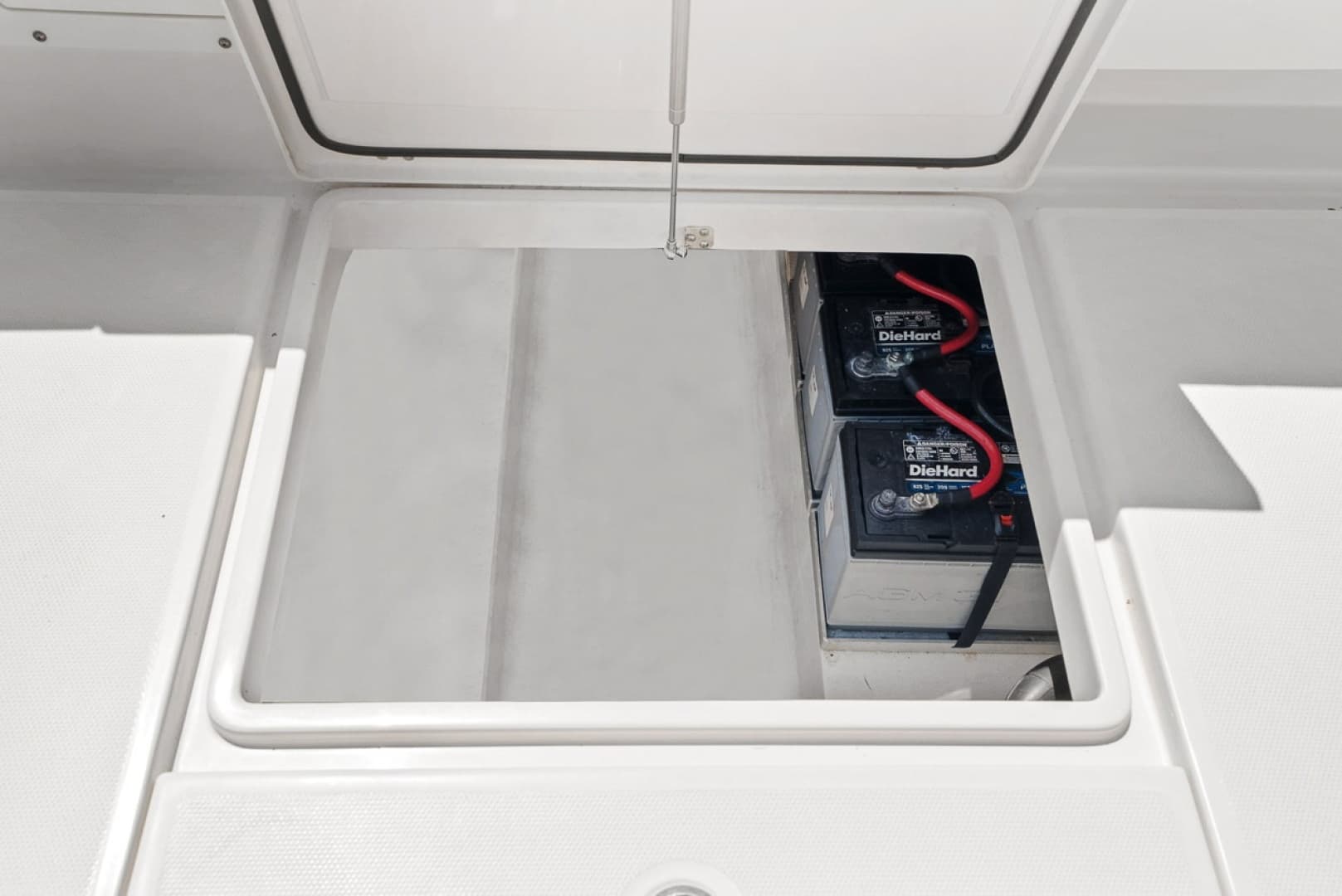 2018 Edgewater 280CX