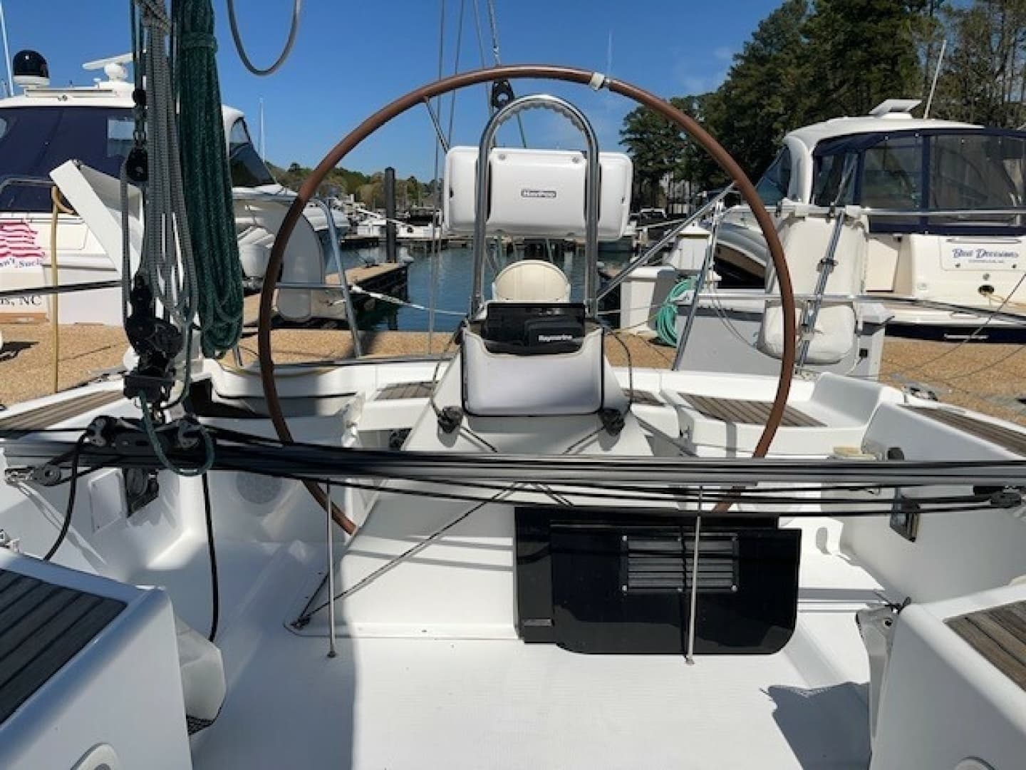 2005 Beneteau 