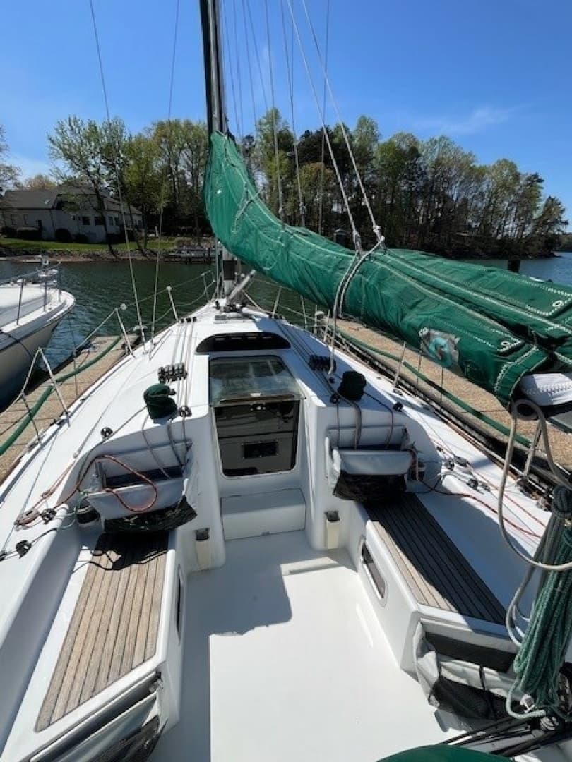 2005 Beneteau 