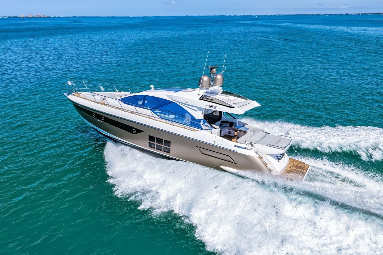 2020 Azimut S6