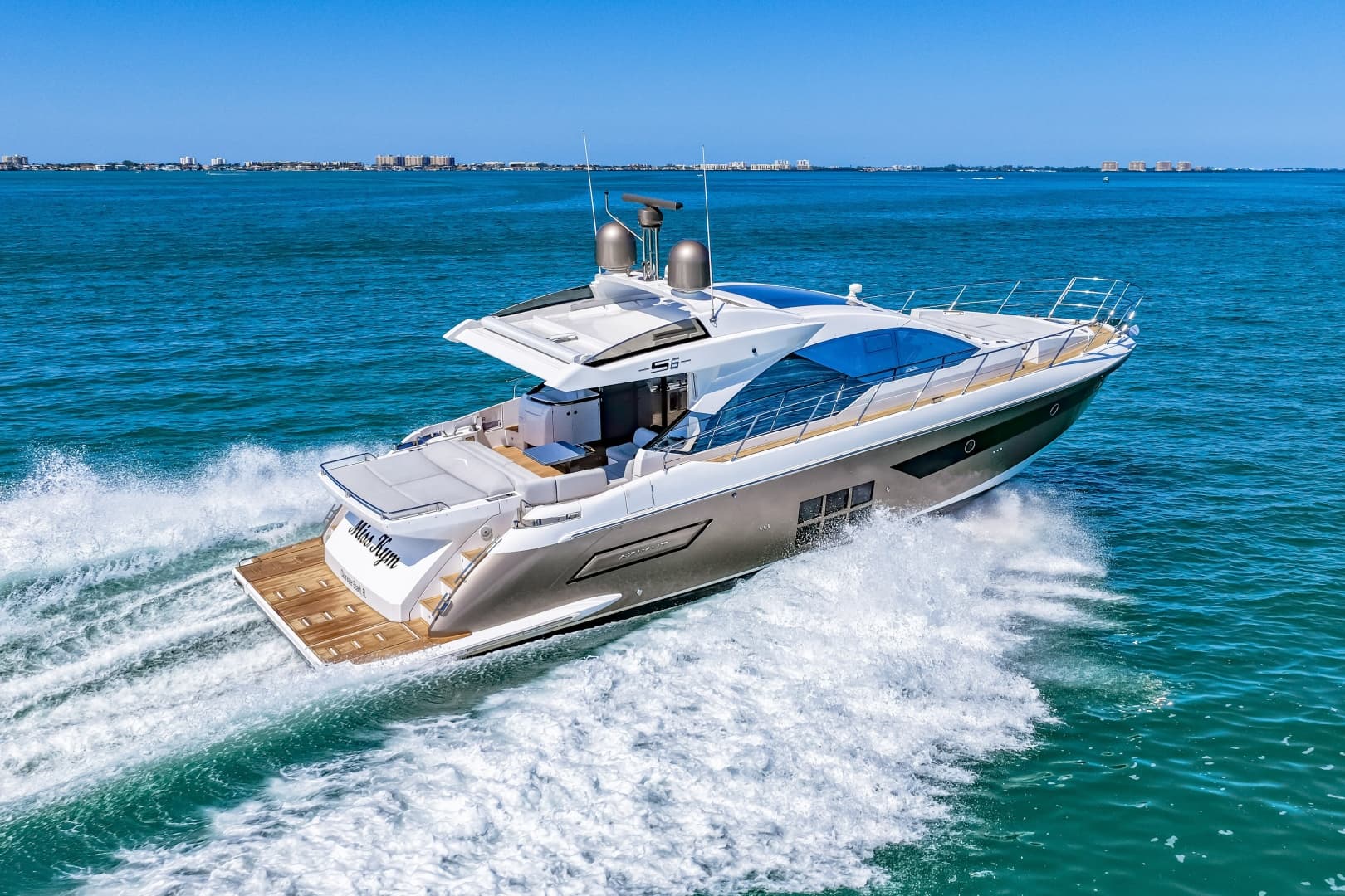 2020 Azimut S6