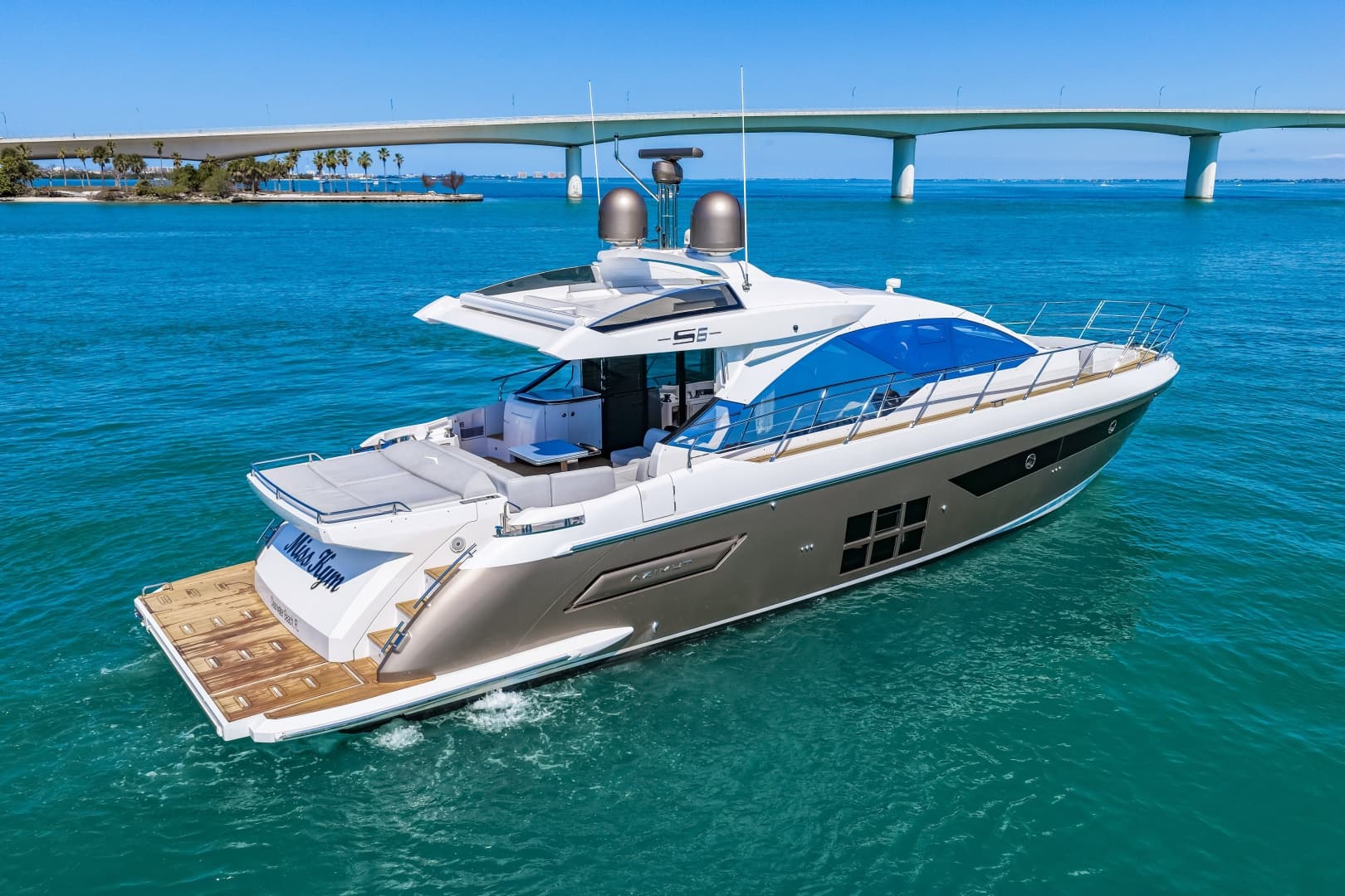 2020 Azimut S6