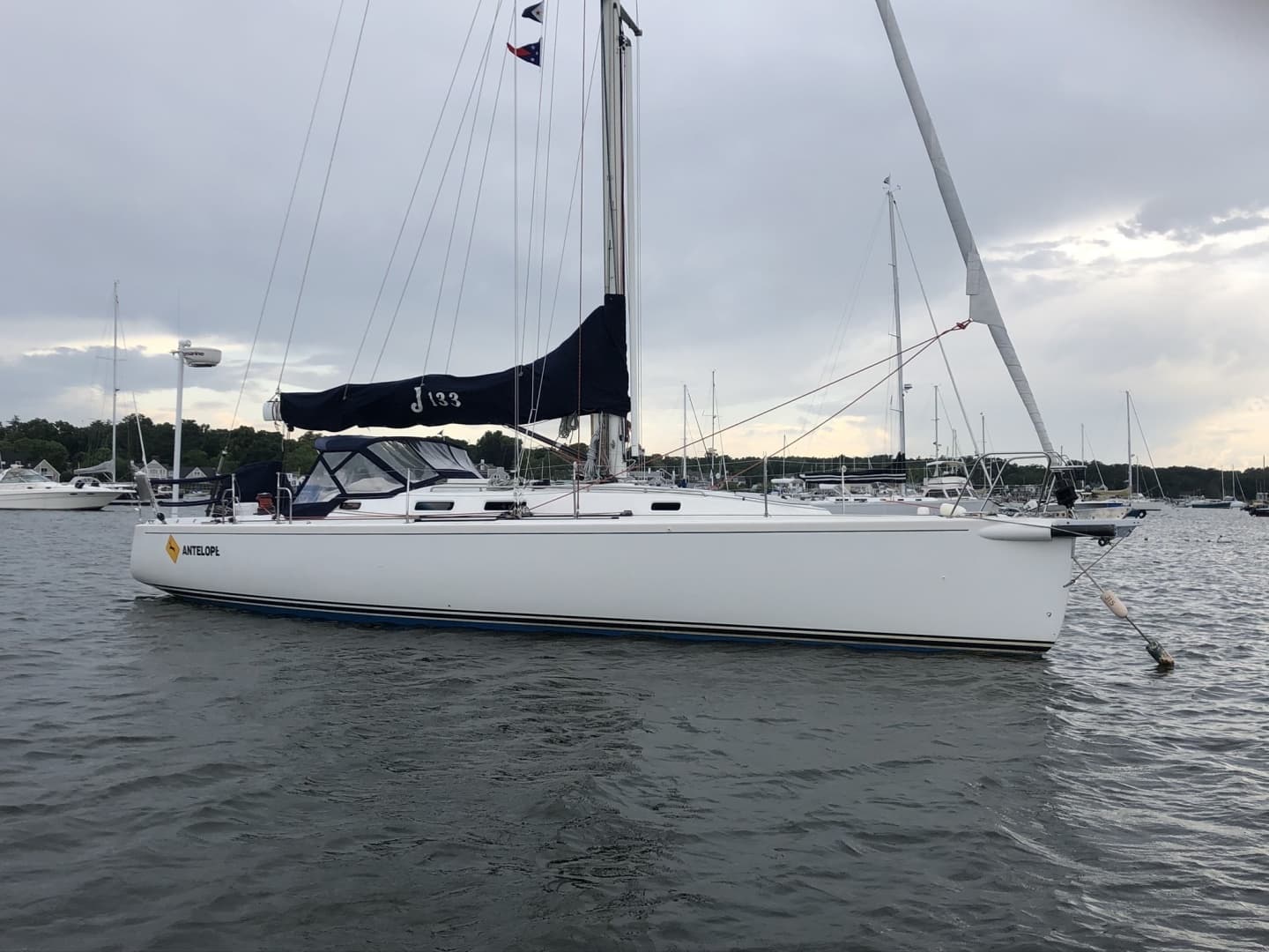 2004 J Boats J/133