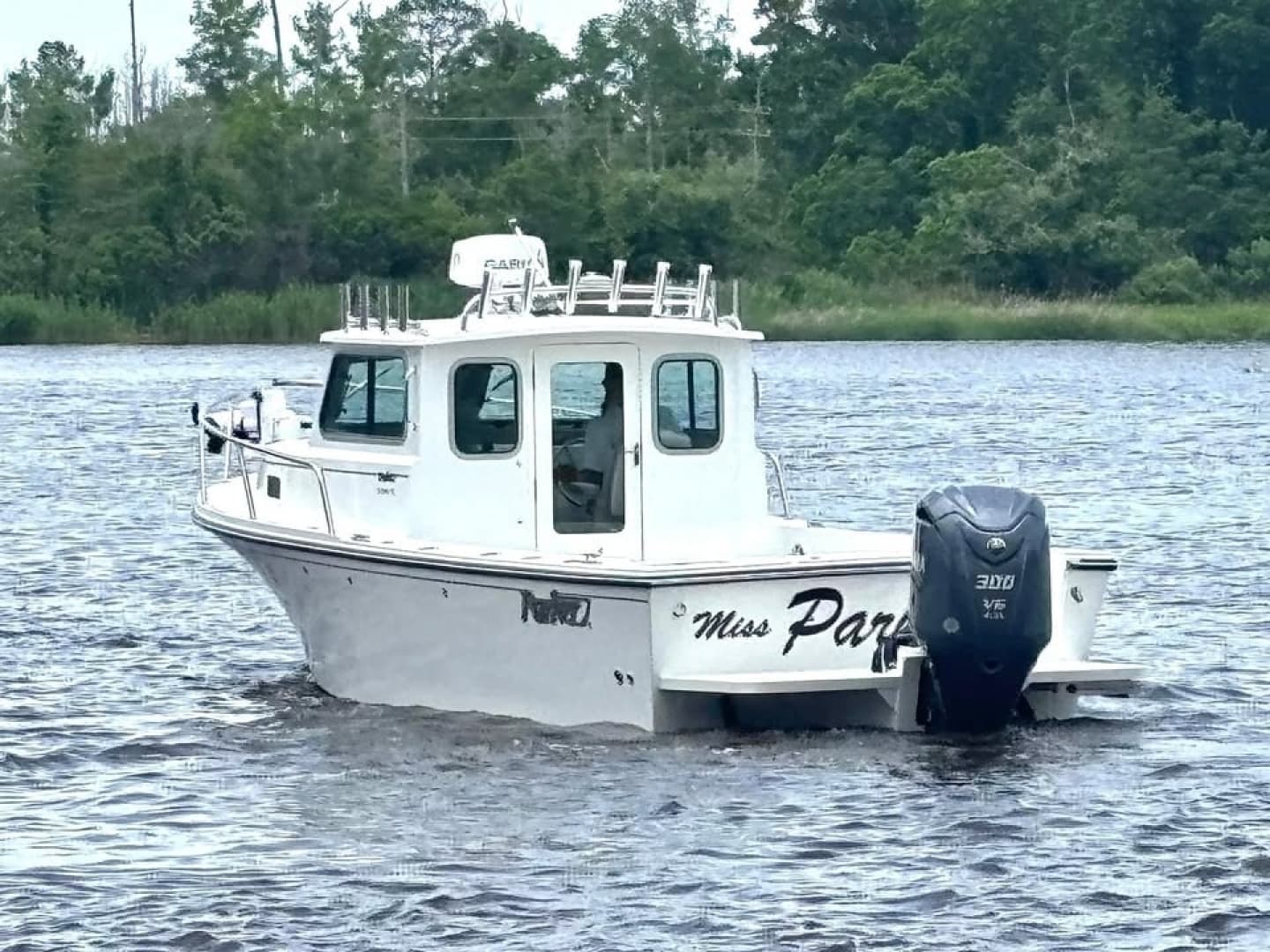 2022 Parker 2320 Sport Cabin