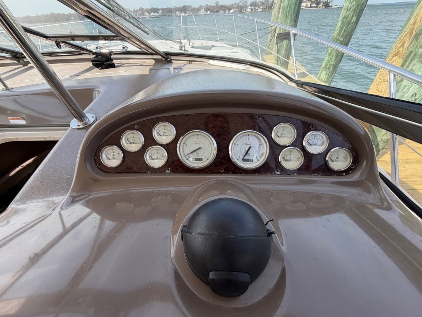 2005 Regal Commodore 4260