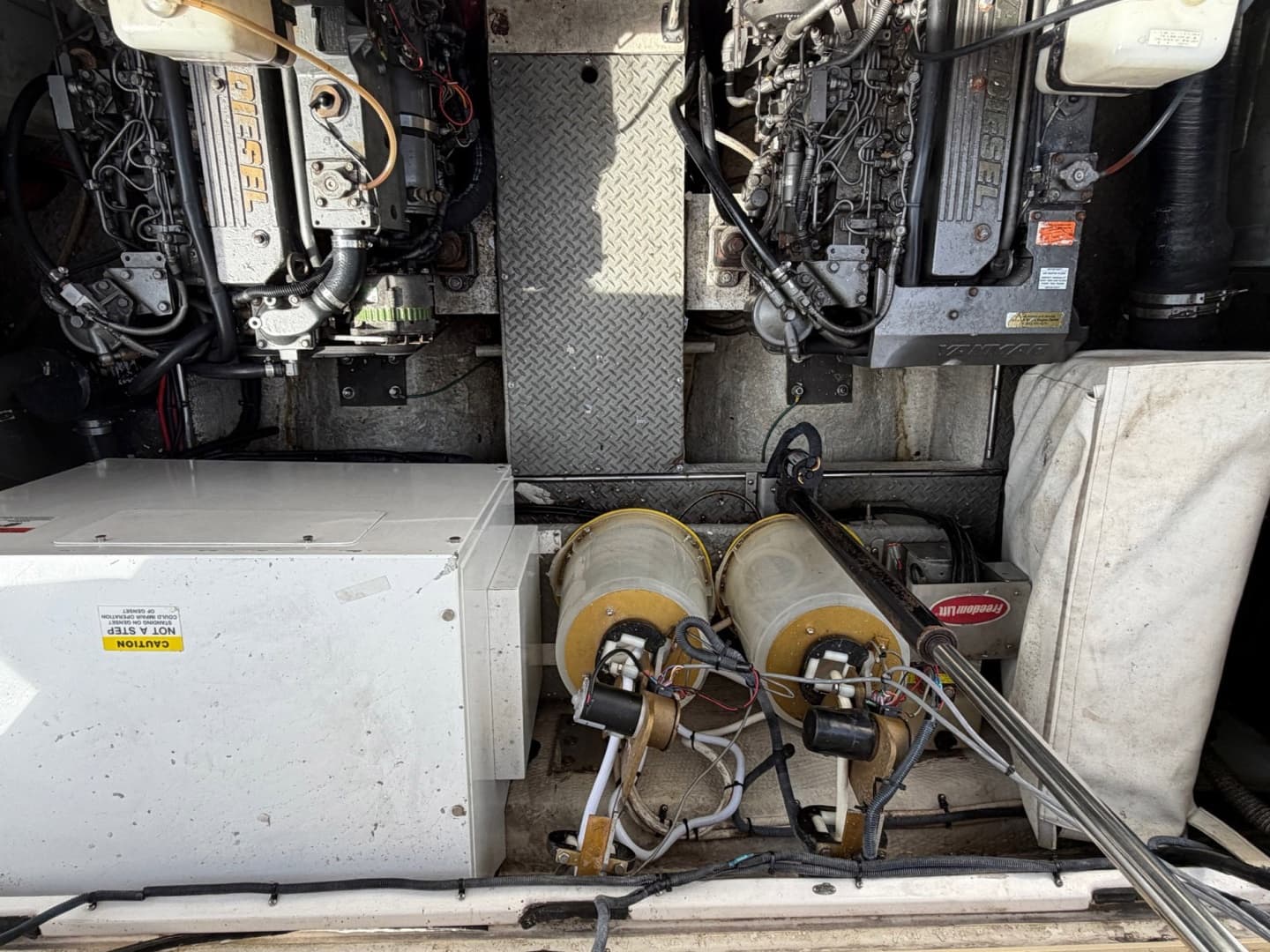 2005 Regal Commodore 4260