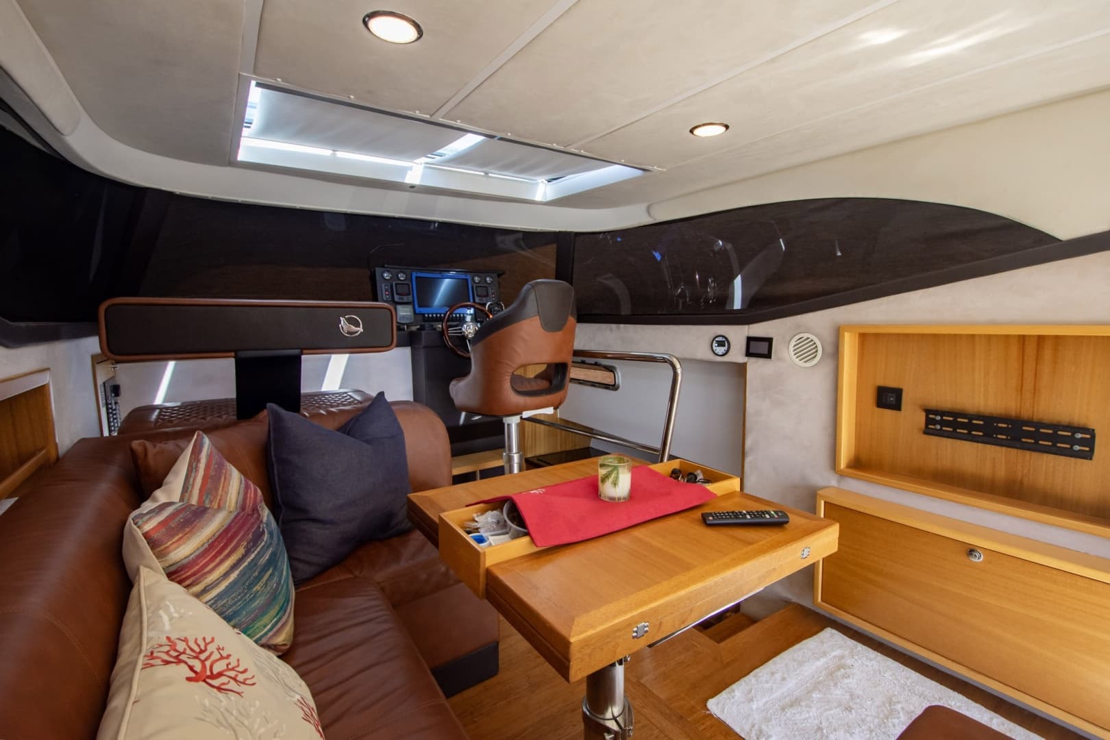 2019 Monachus Issa 45 Issa