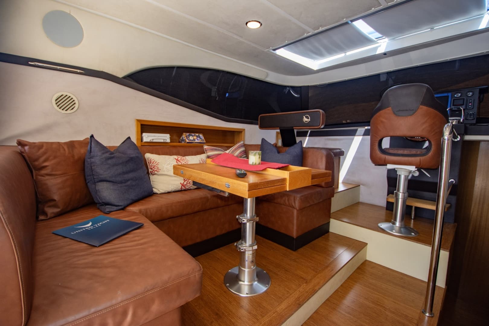 2019 Monachus Issa 45 Issa