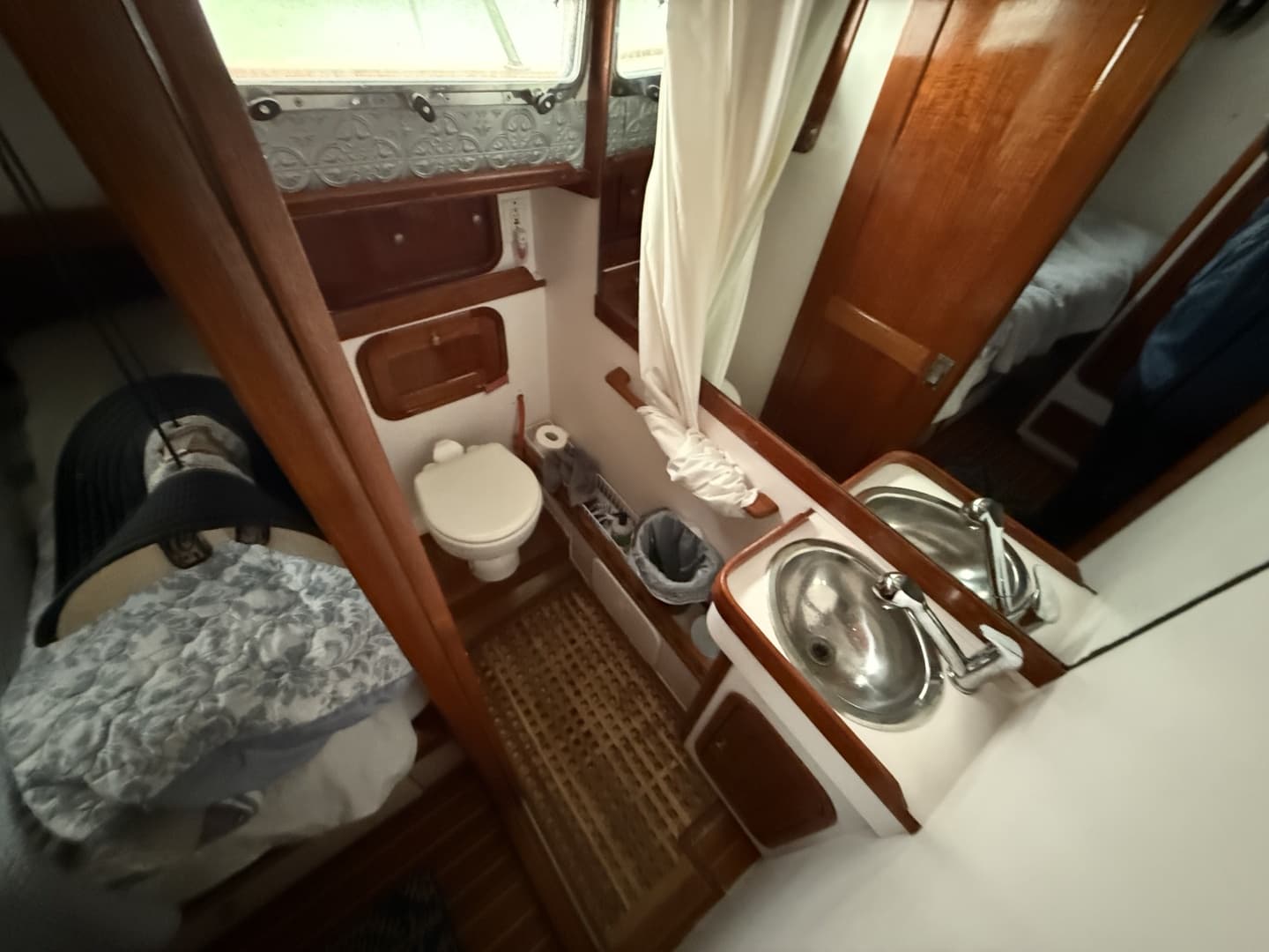1996 Legacy Yachts 