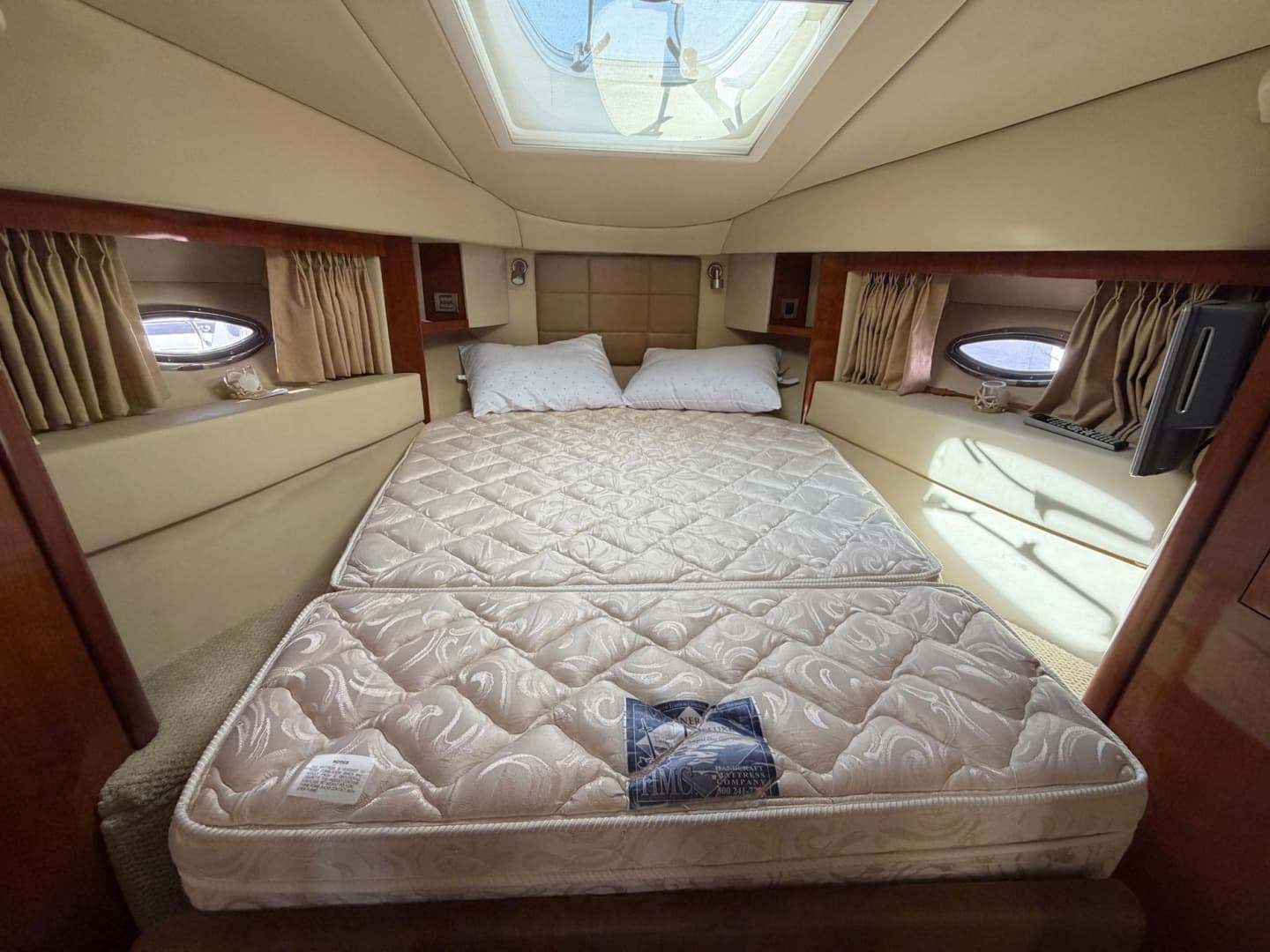 2007 Sea Ray Sedan Bridge