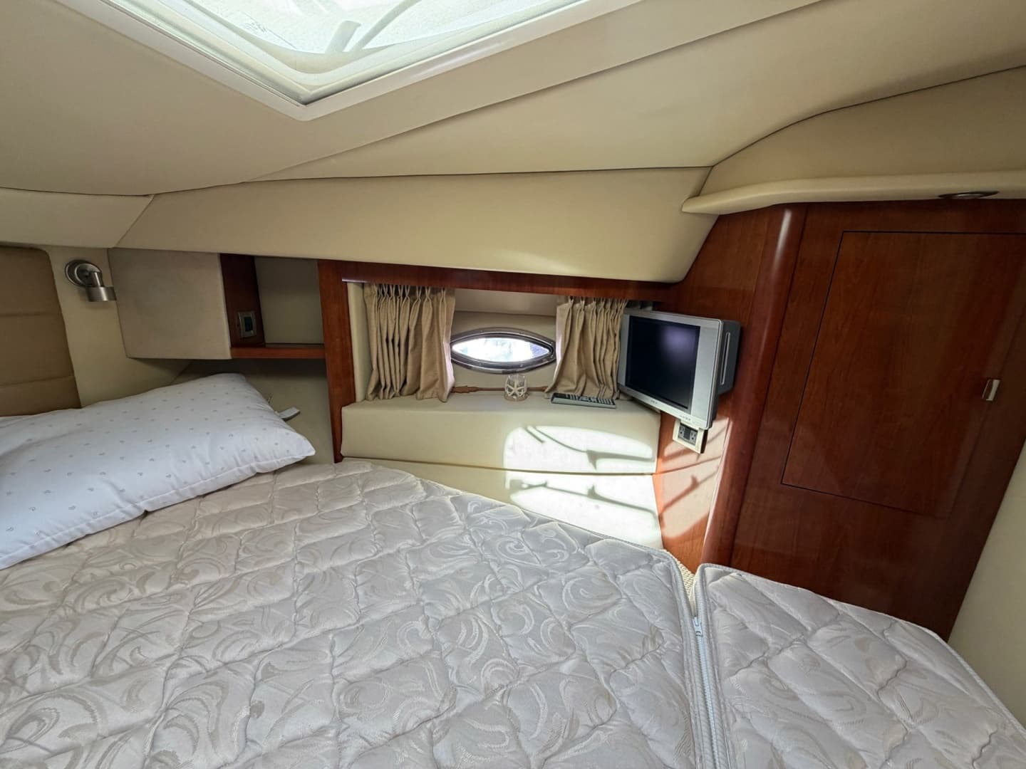 2007 Sea Ray Sedan Bridge