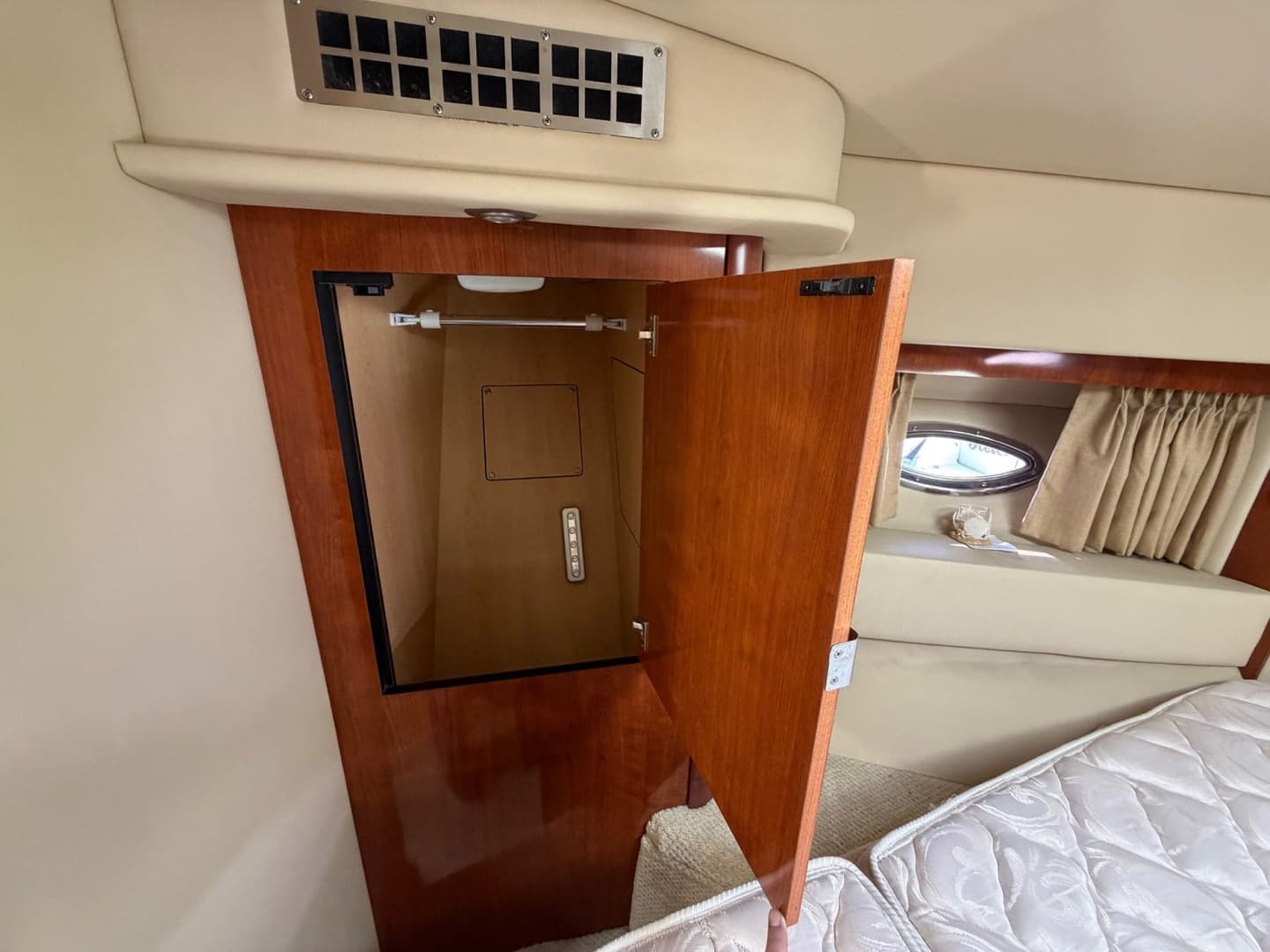 2007 Sea Ray Sedan Bridge